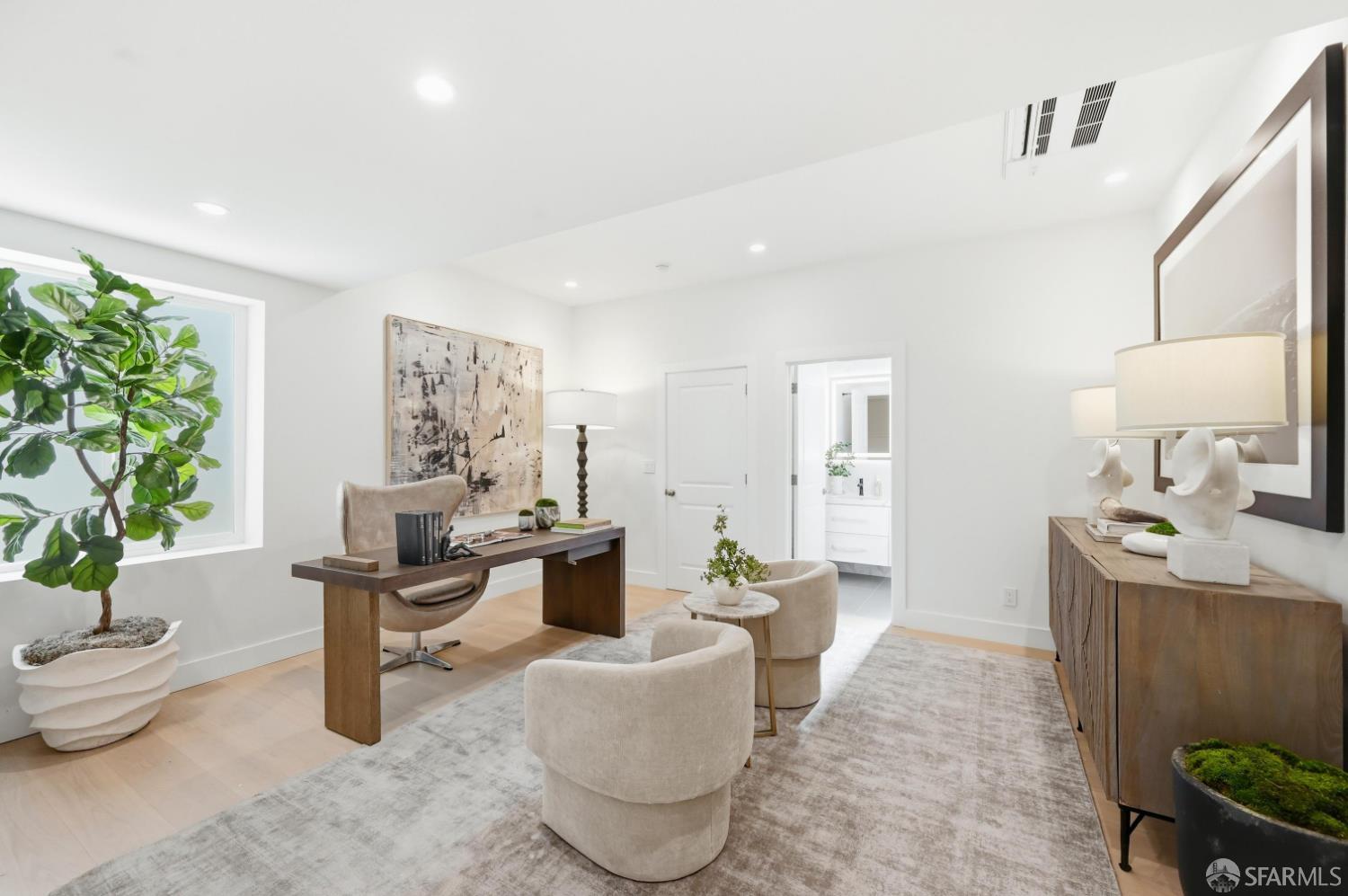125 Paraiso Place