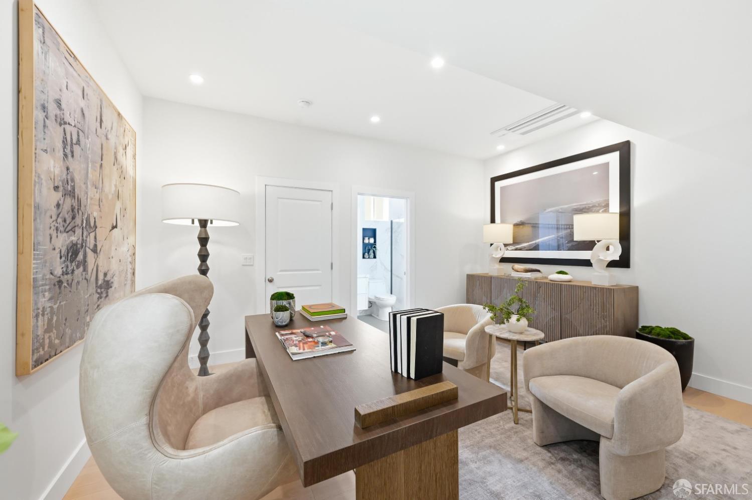 125 Paraiso Place