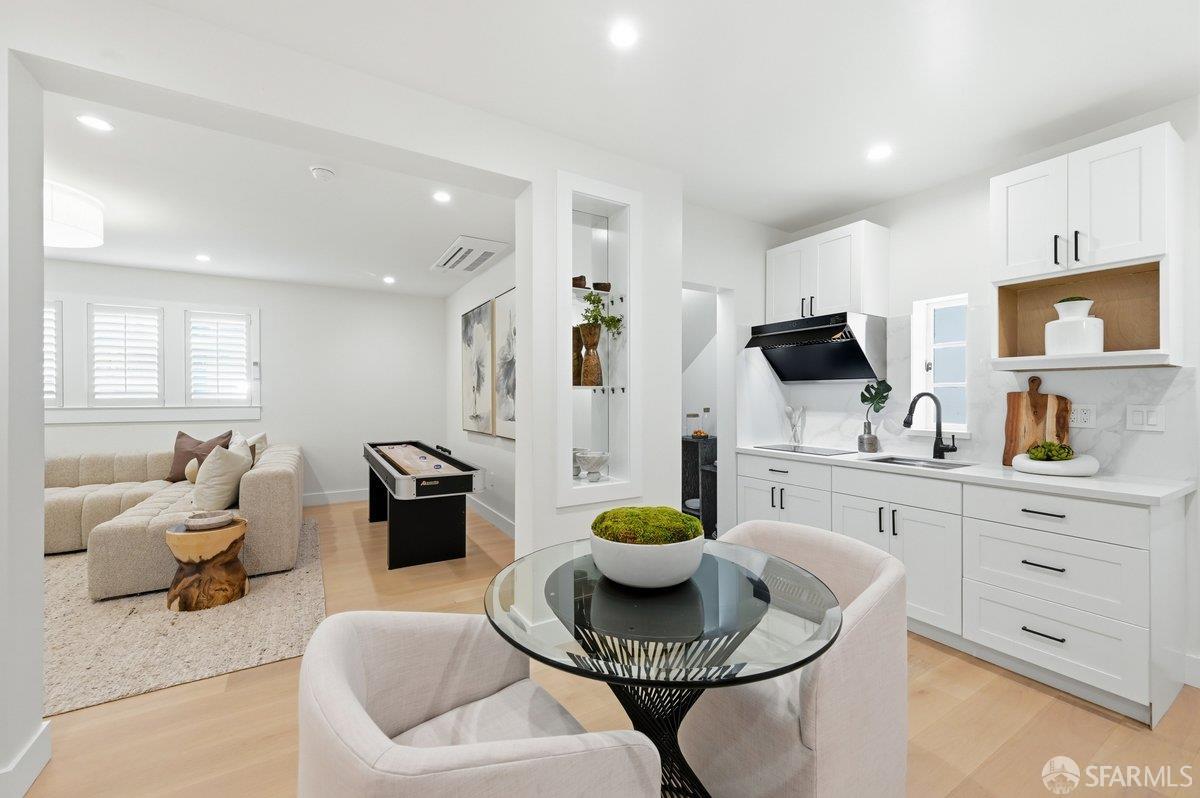 125 Paraiso Place