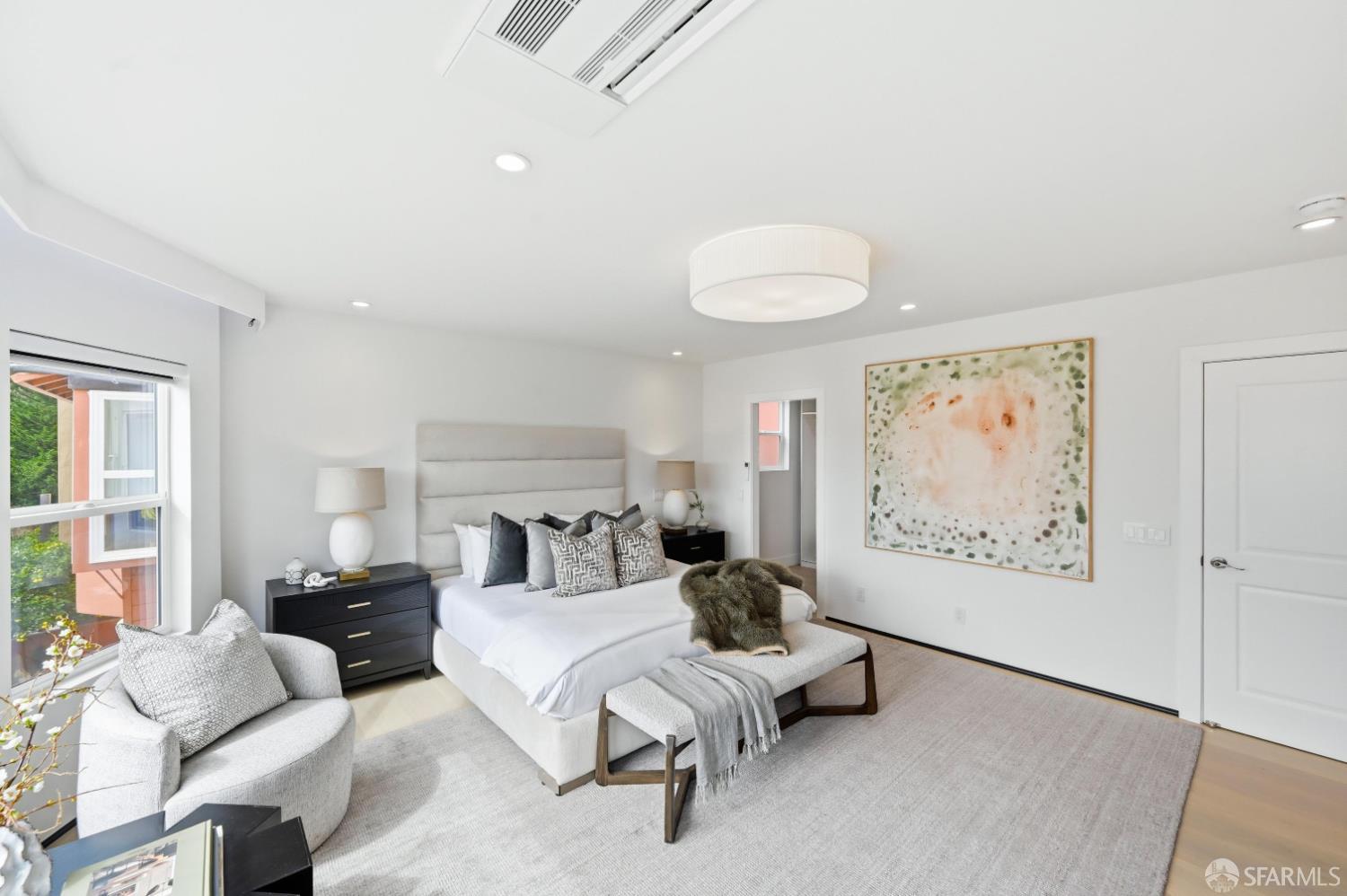 125 Paraiso Place
