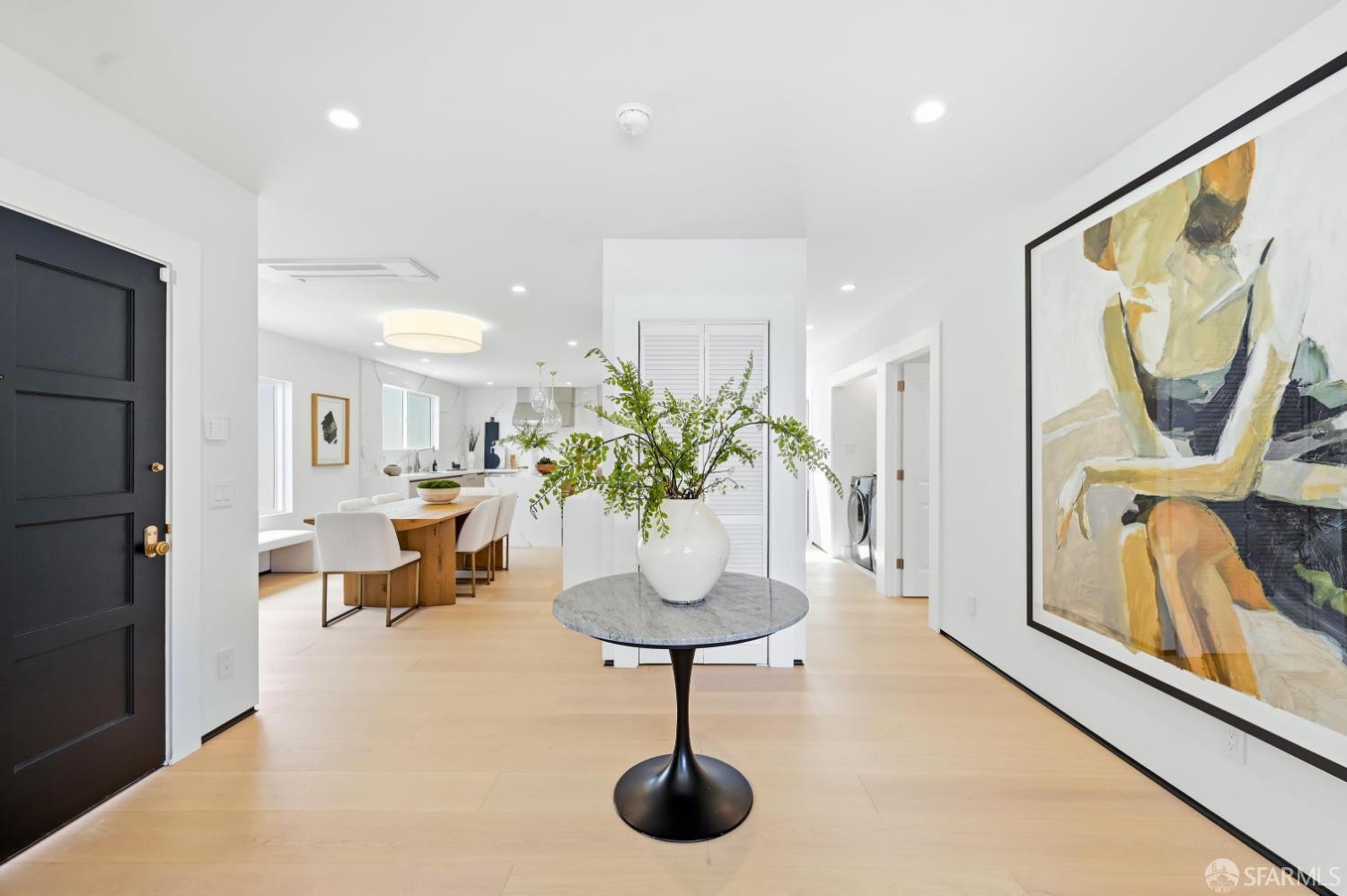 125 Paraiso Place