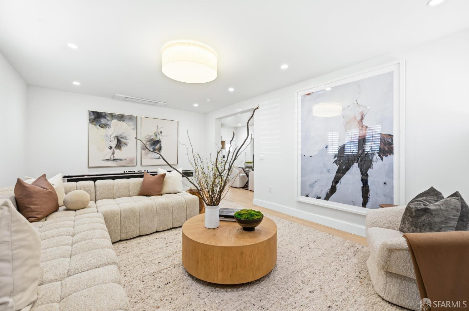 125 Paraiso Place