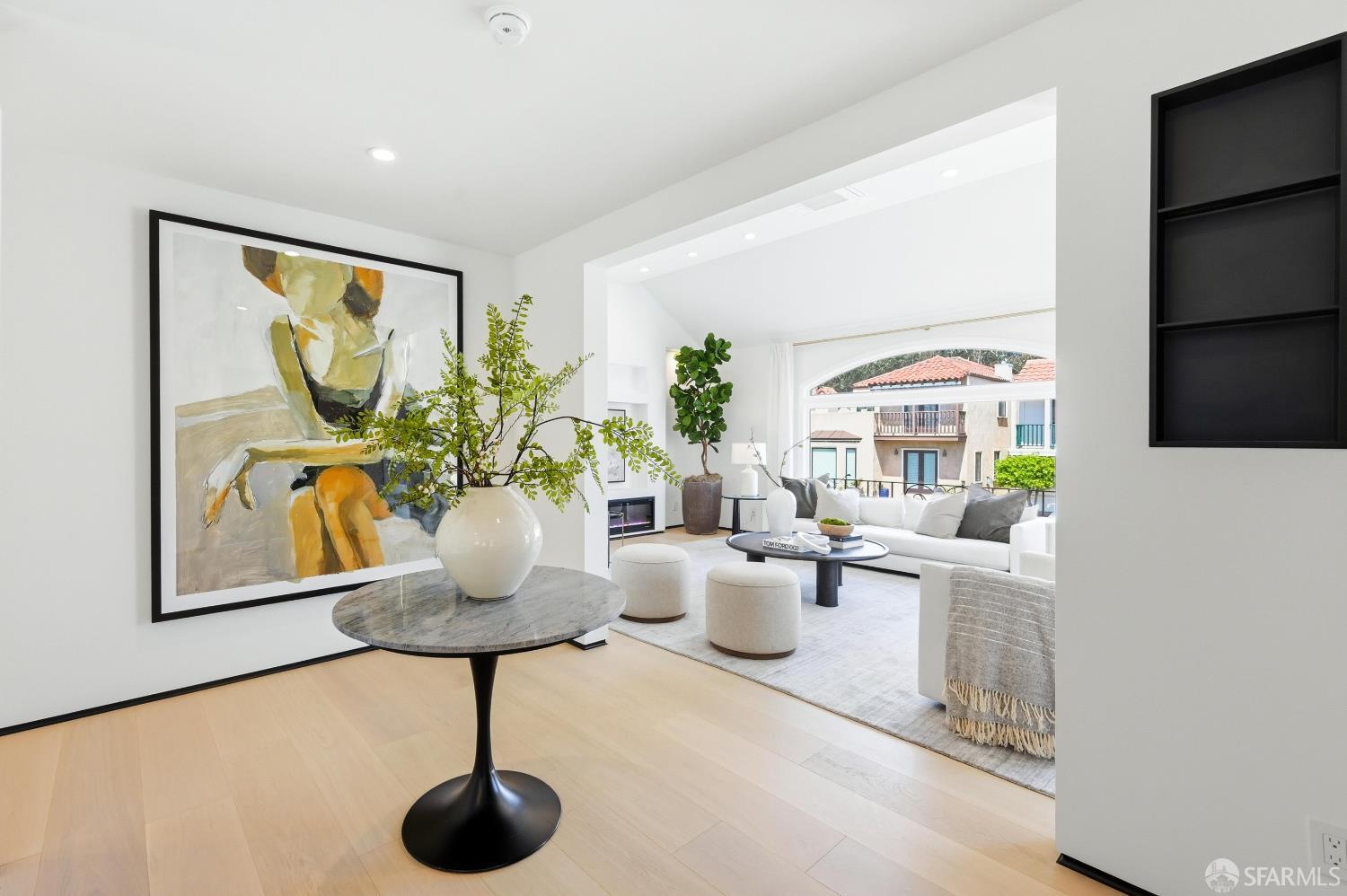125 Paraiso Place