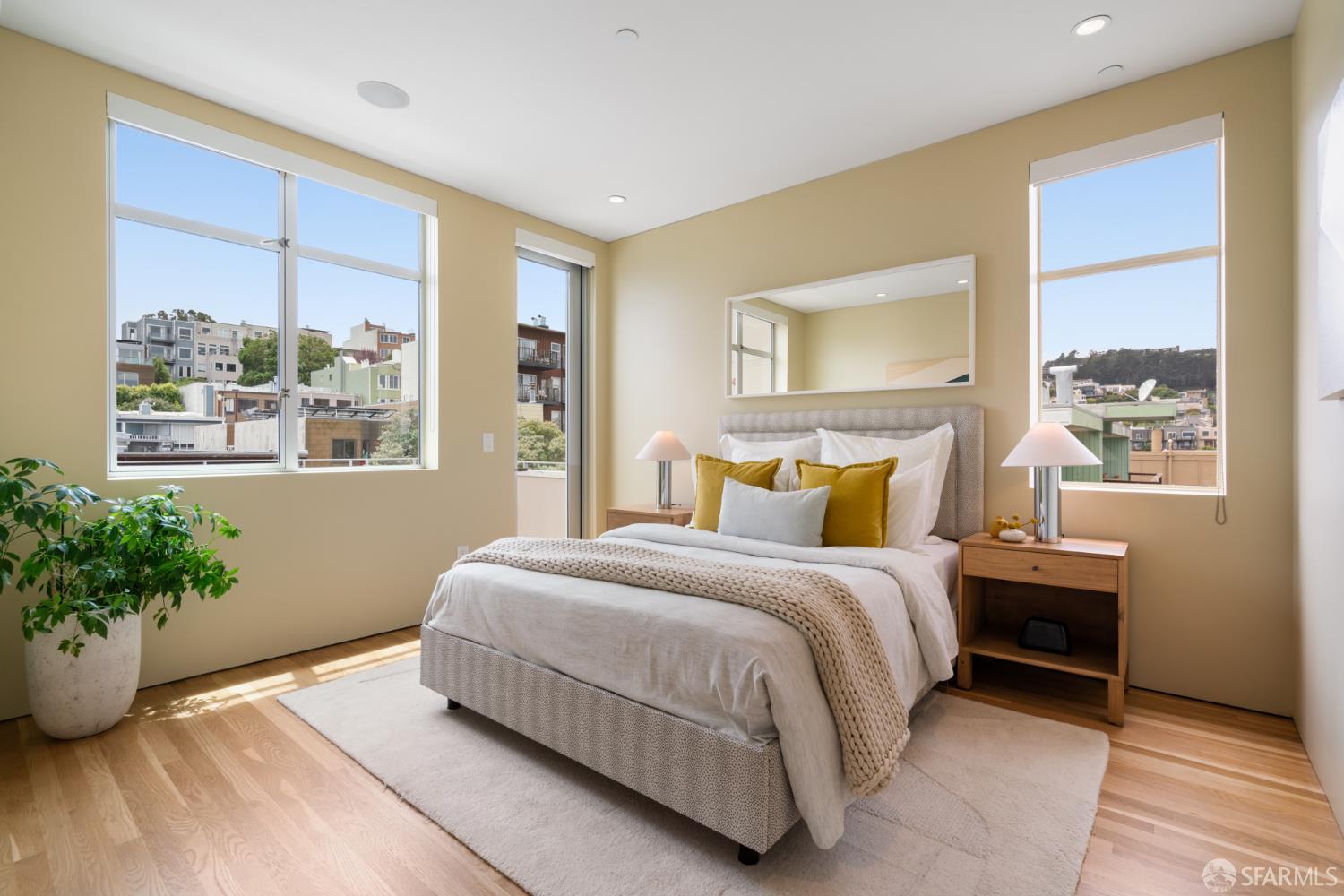 4121 Cesar Chavez Street # 6