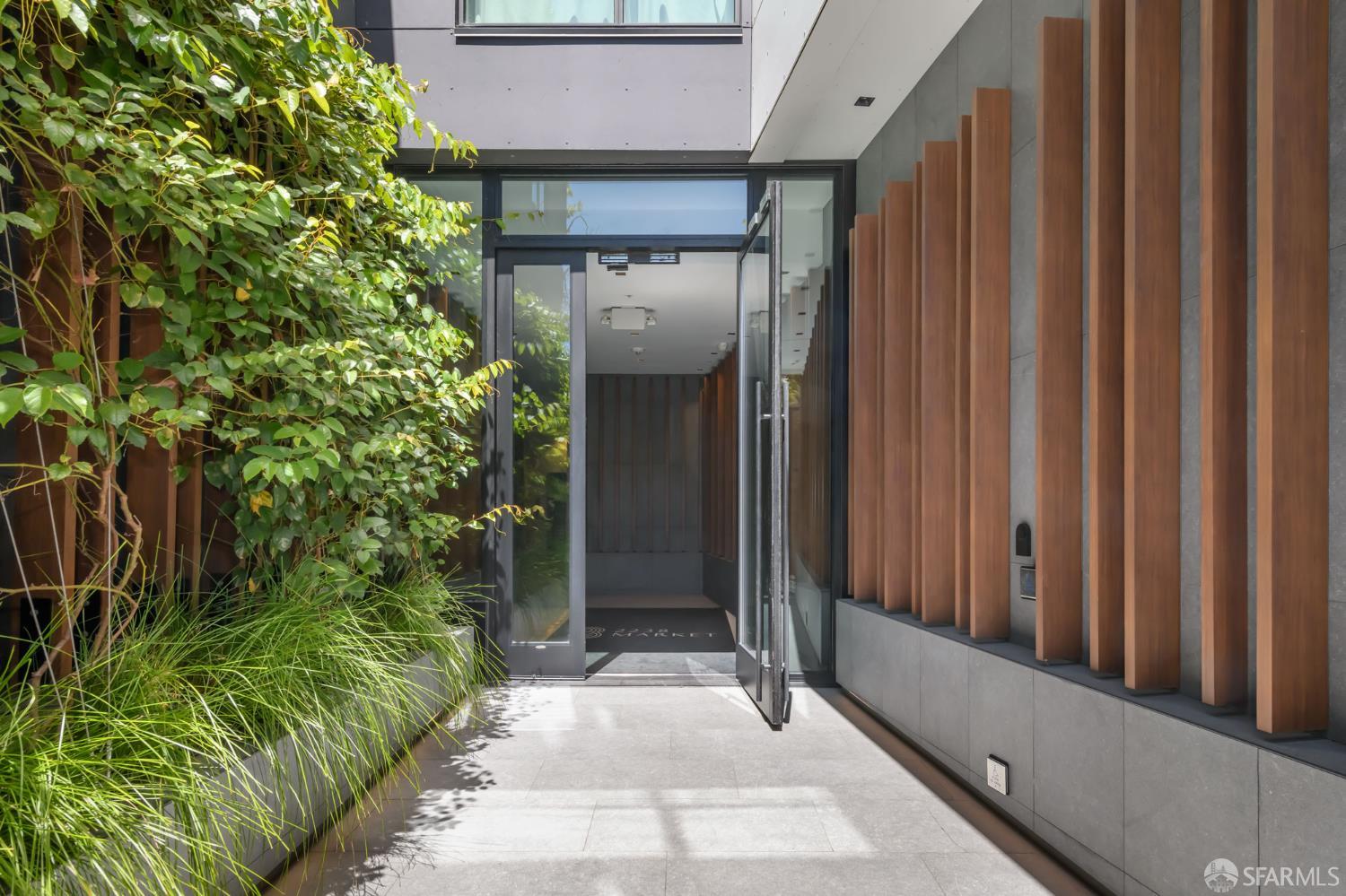 2238 Market Street # 107
