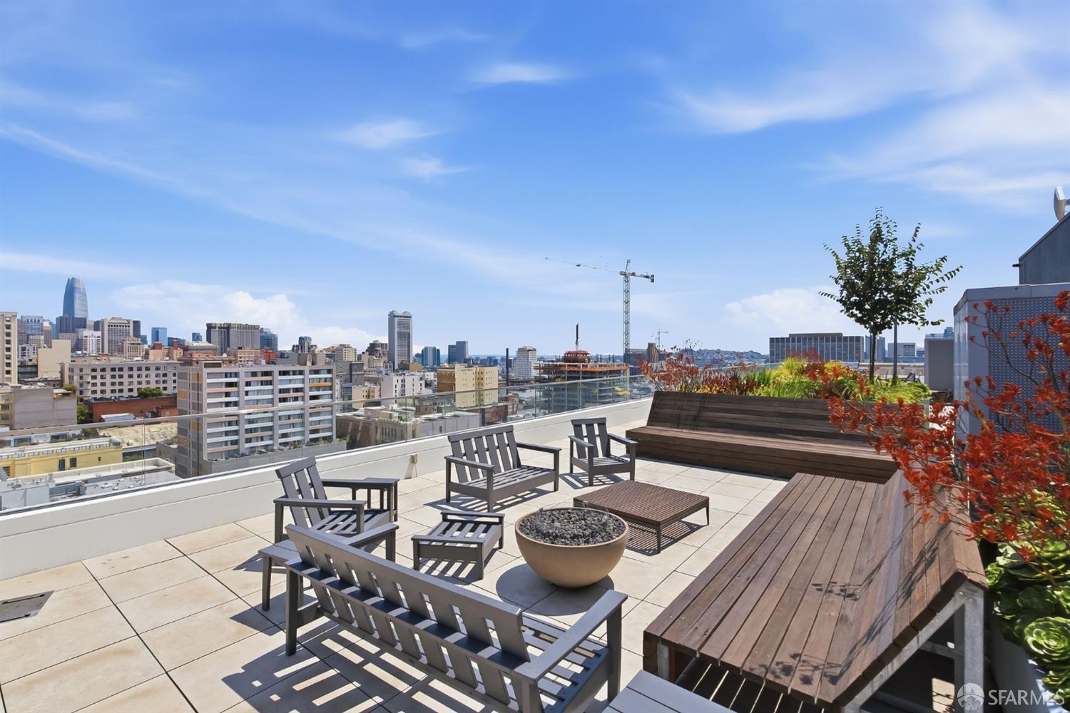 1545 Pine Street # 607