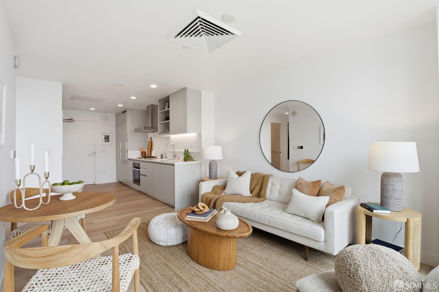1545 Pine Street # 607