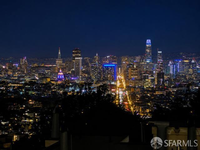 655 Corbett Avenue # 203