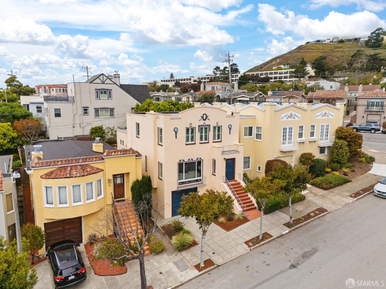 10 Madrone Avenue