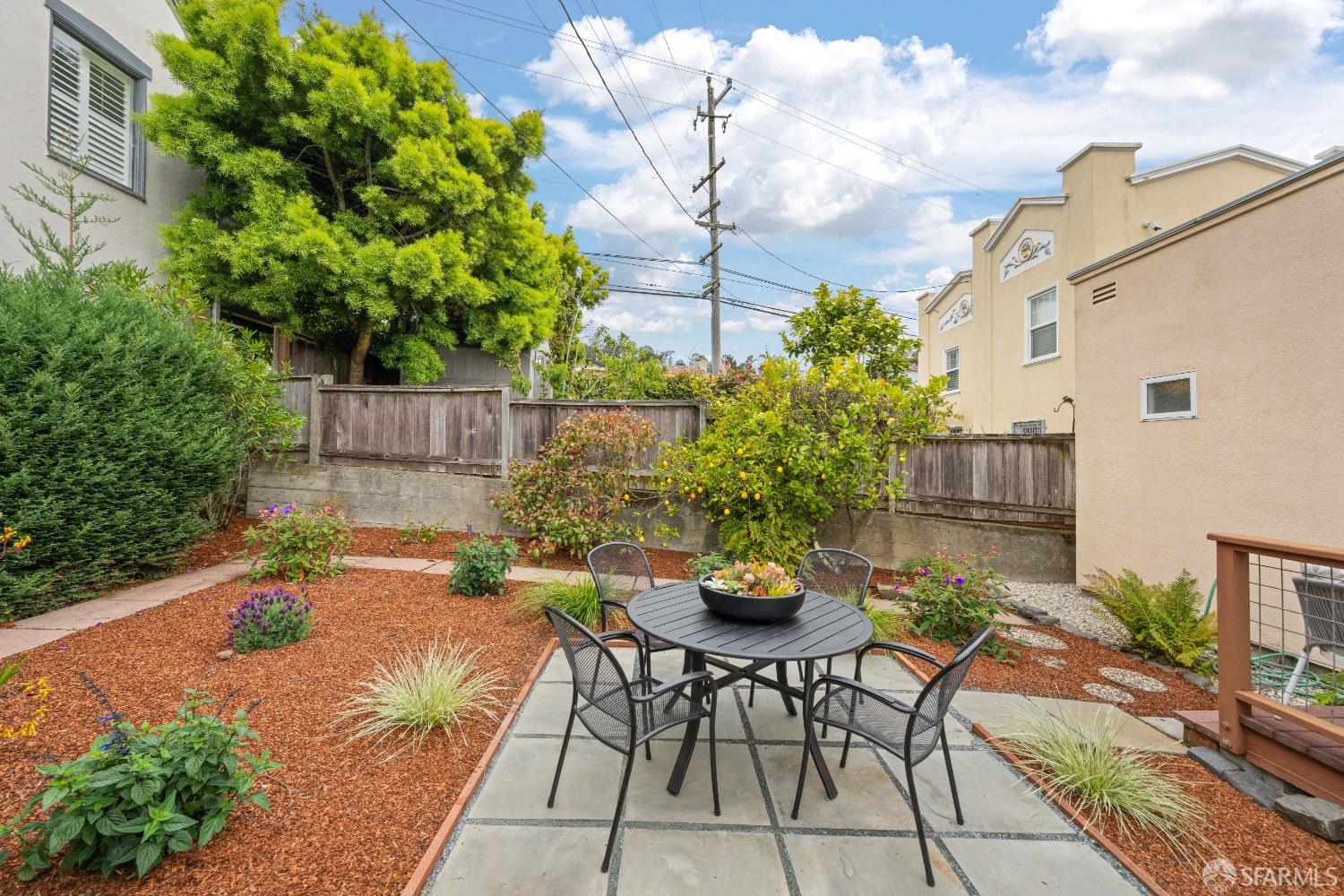 10 Madrone Avenue
