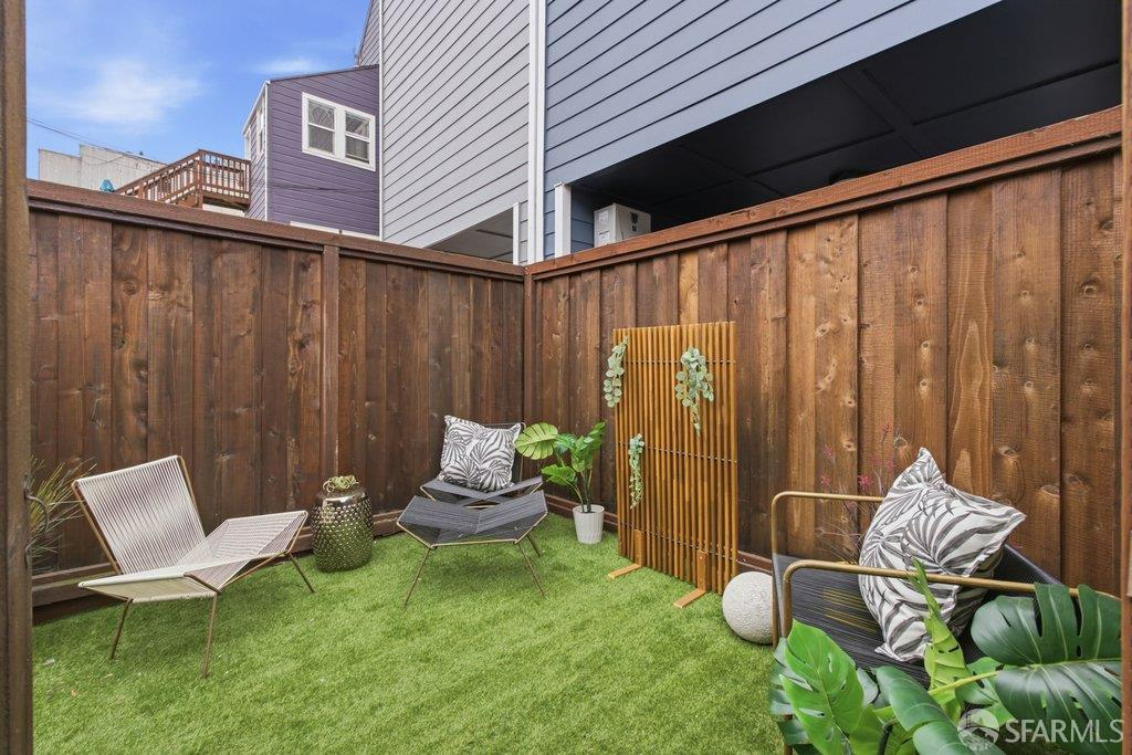 2857 Folsom Street