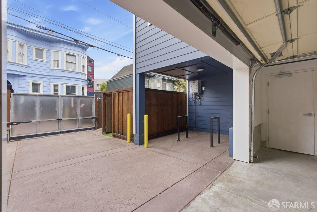 2857 Folsom Street