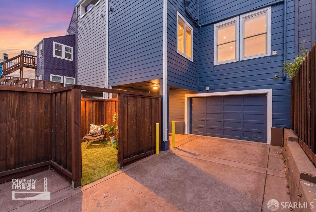 2857 Folsom Street