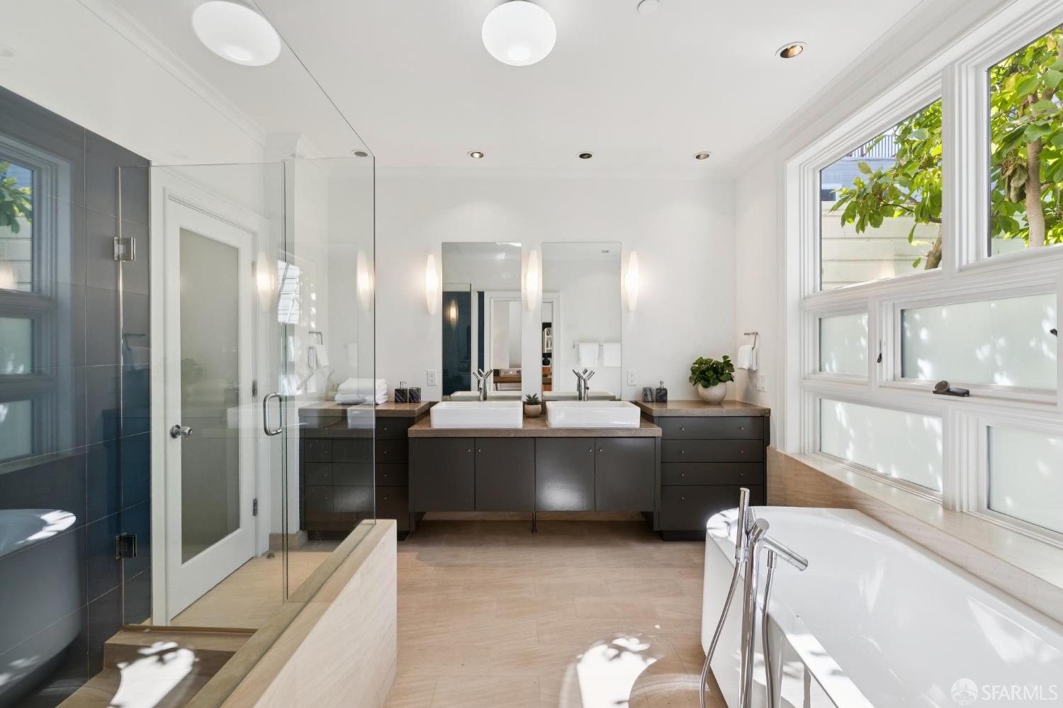 659 Greenwich Street