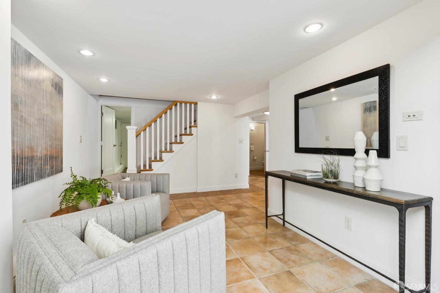 659 Greenwich Street