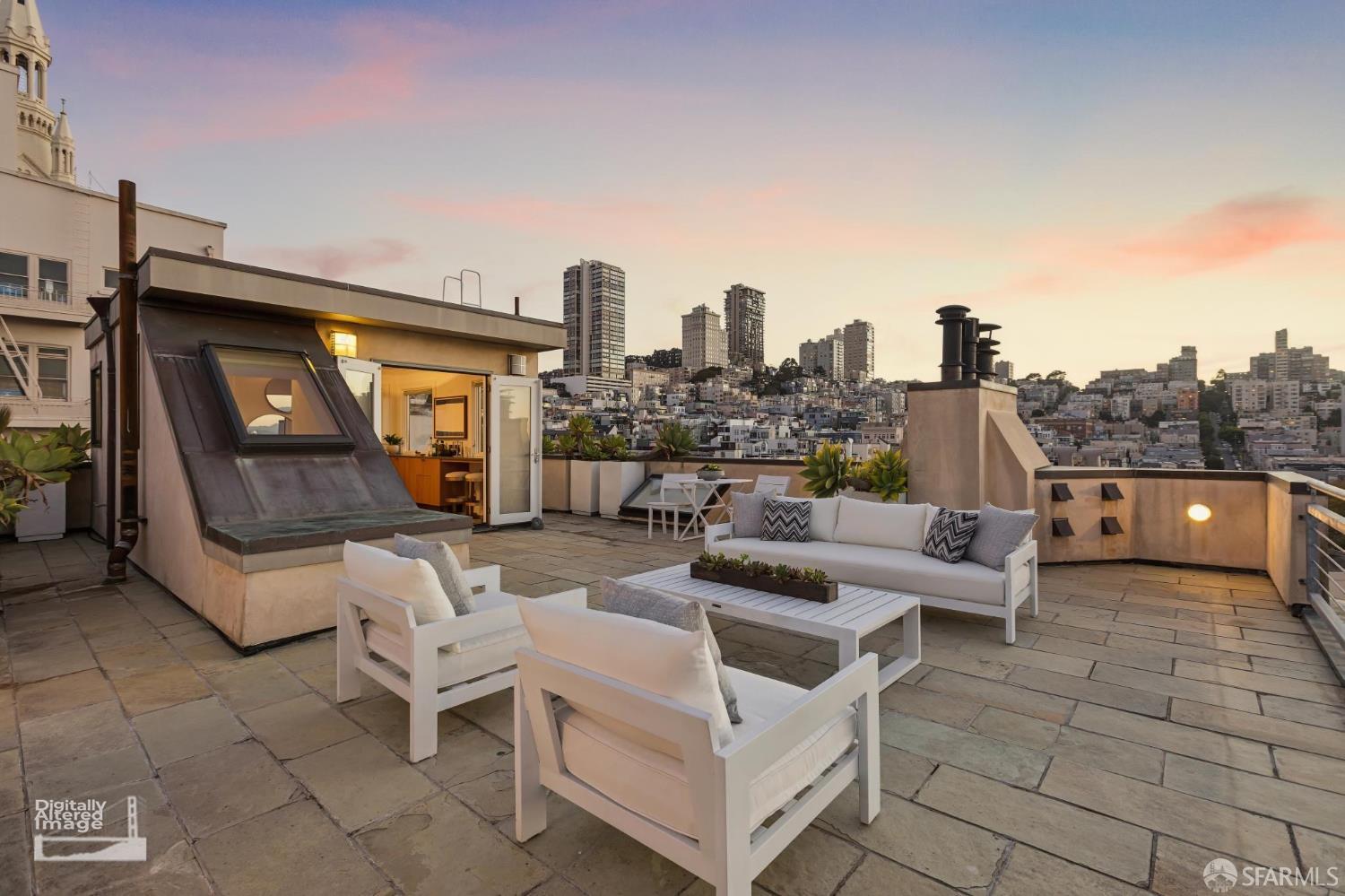 659 Greenwich Street
