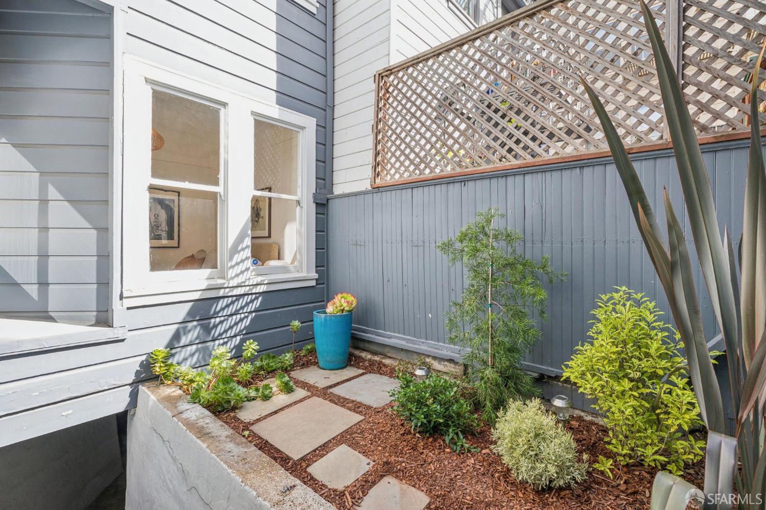 86 Elgin Park