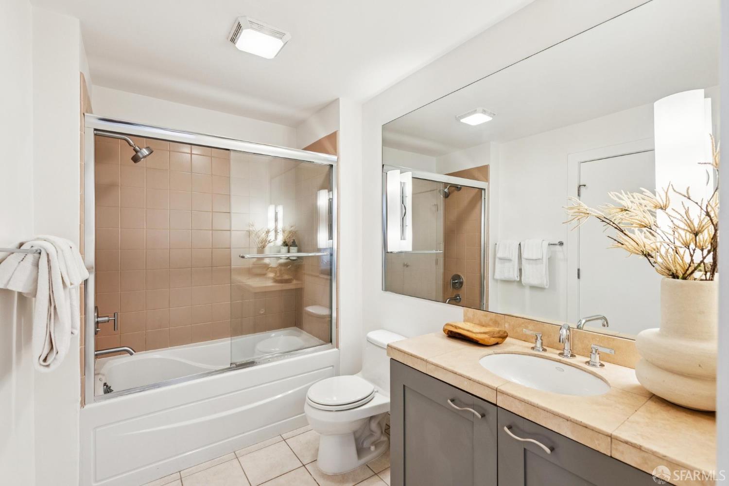 1521 Sutter Street # 306
