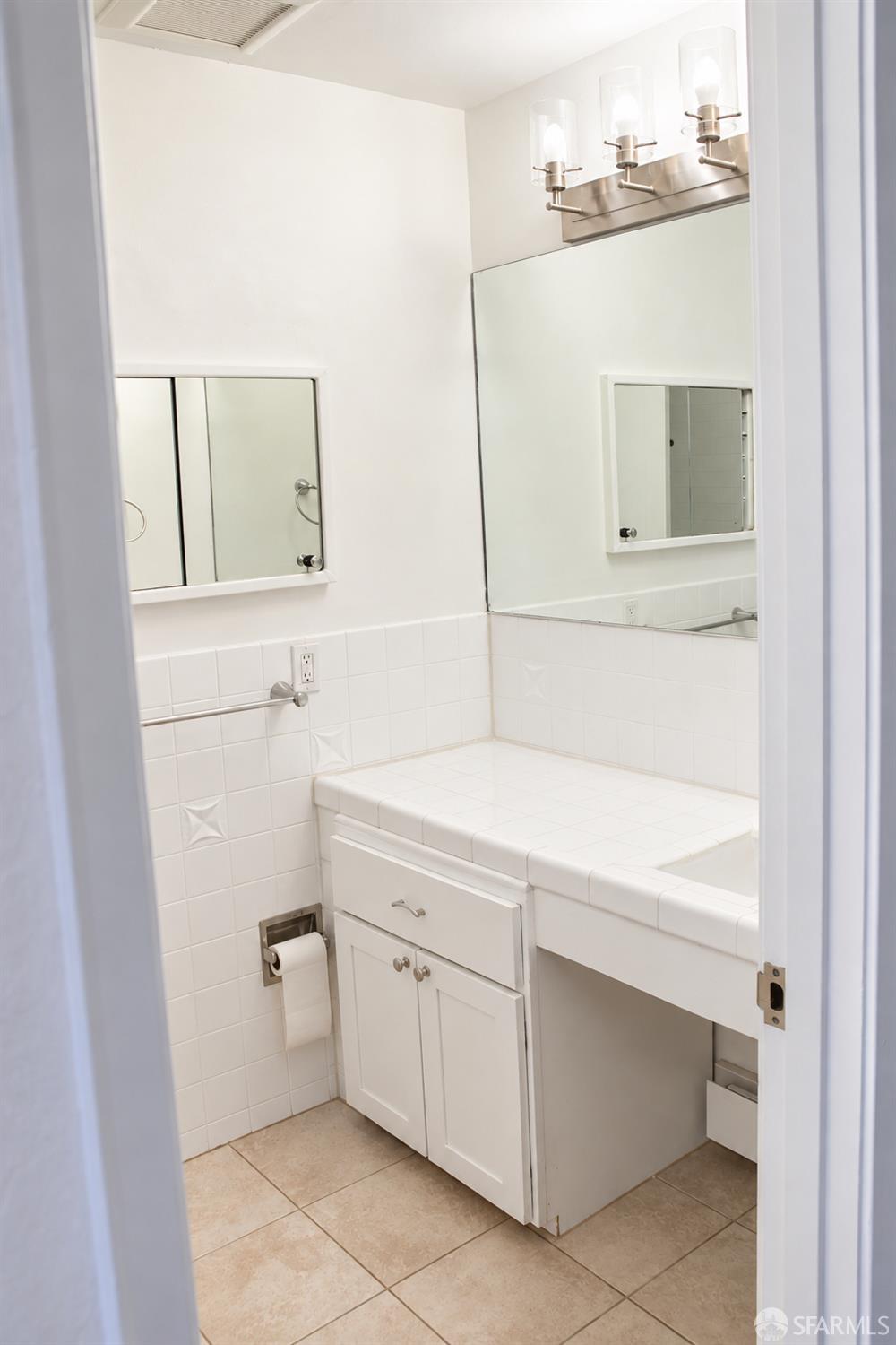 1511 Gough Street # 105