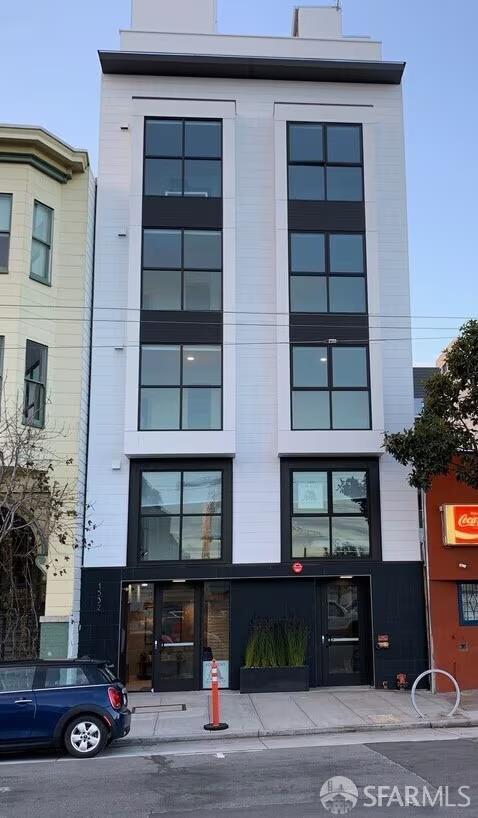 1532 Howard Street