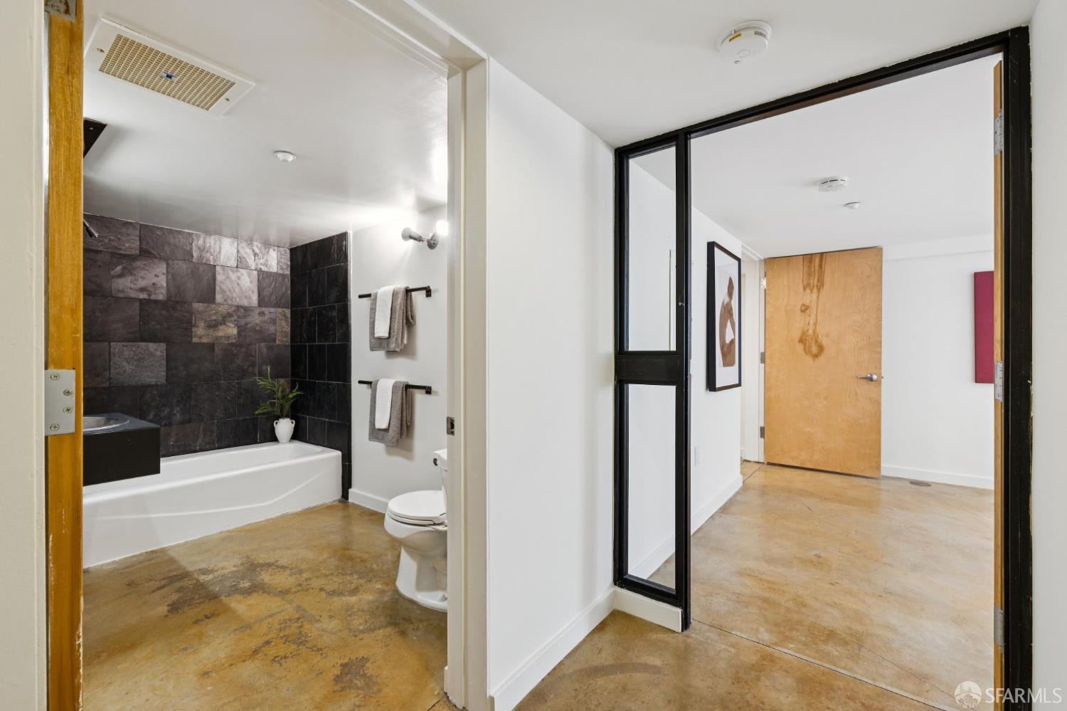 60 Rausch Street # 301