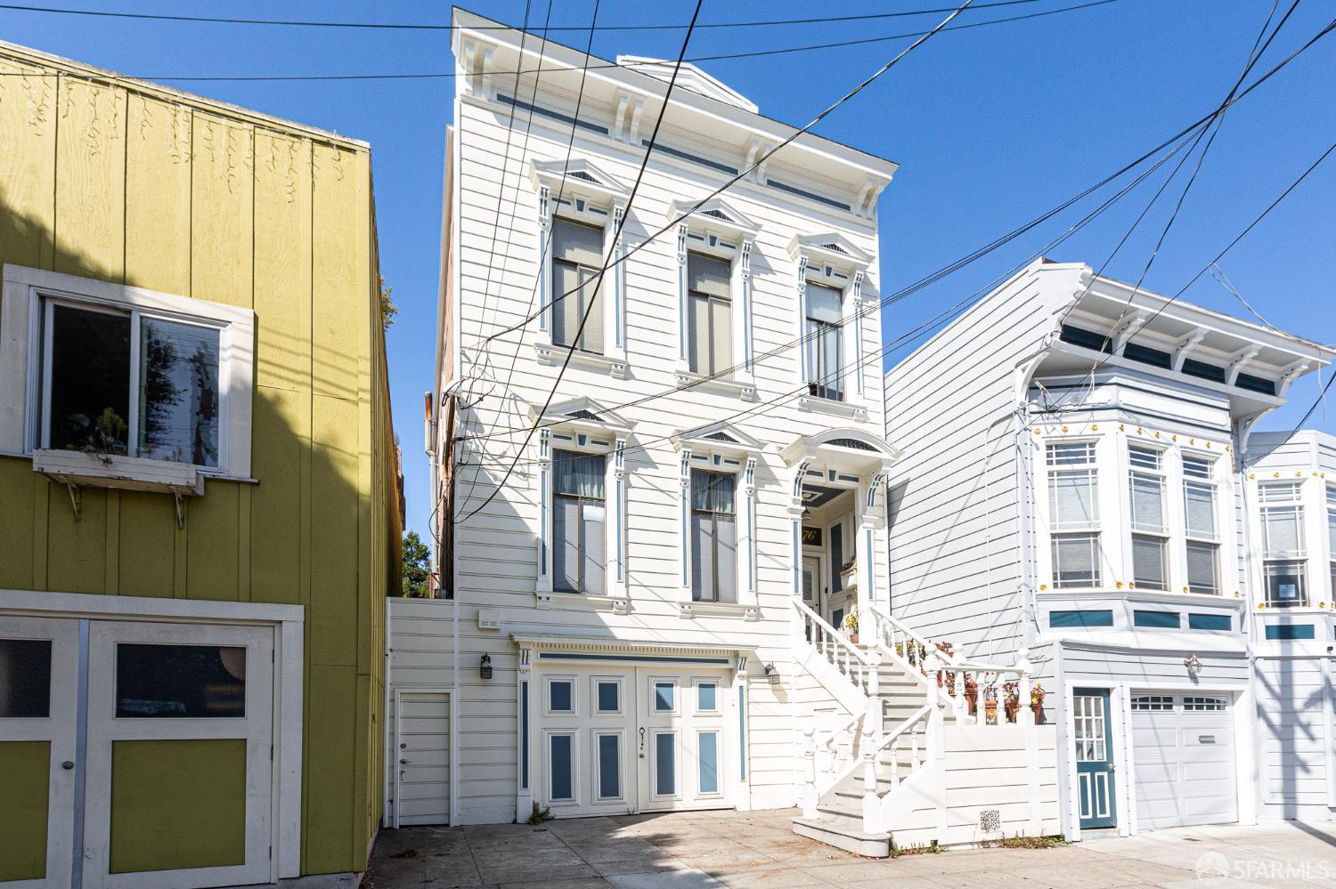 2476-2478 Harrison Street