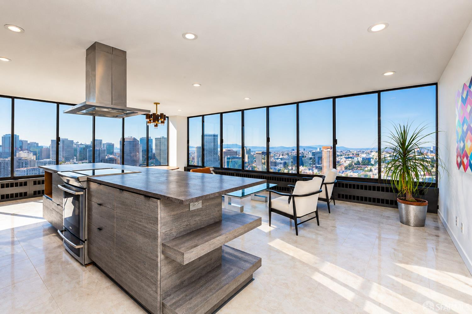 565 Bellevue Avenue # 2403