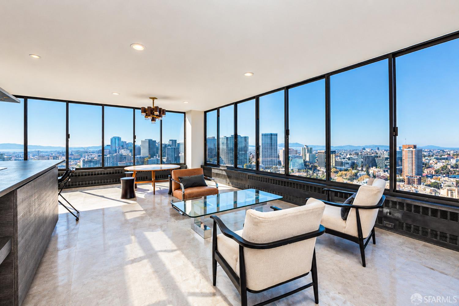 565 Bellevue Avenue # 2403