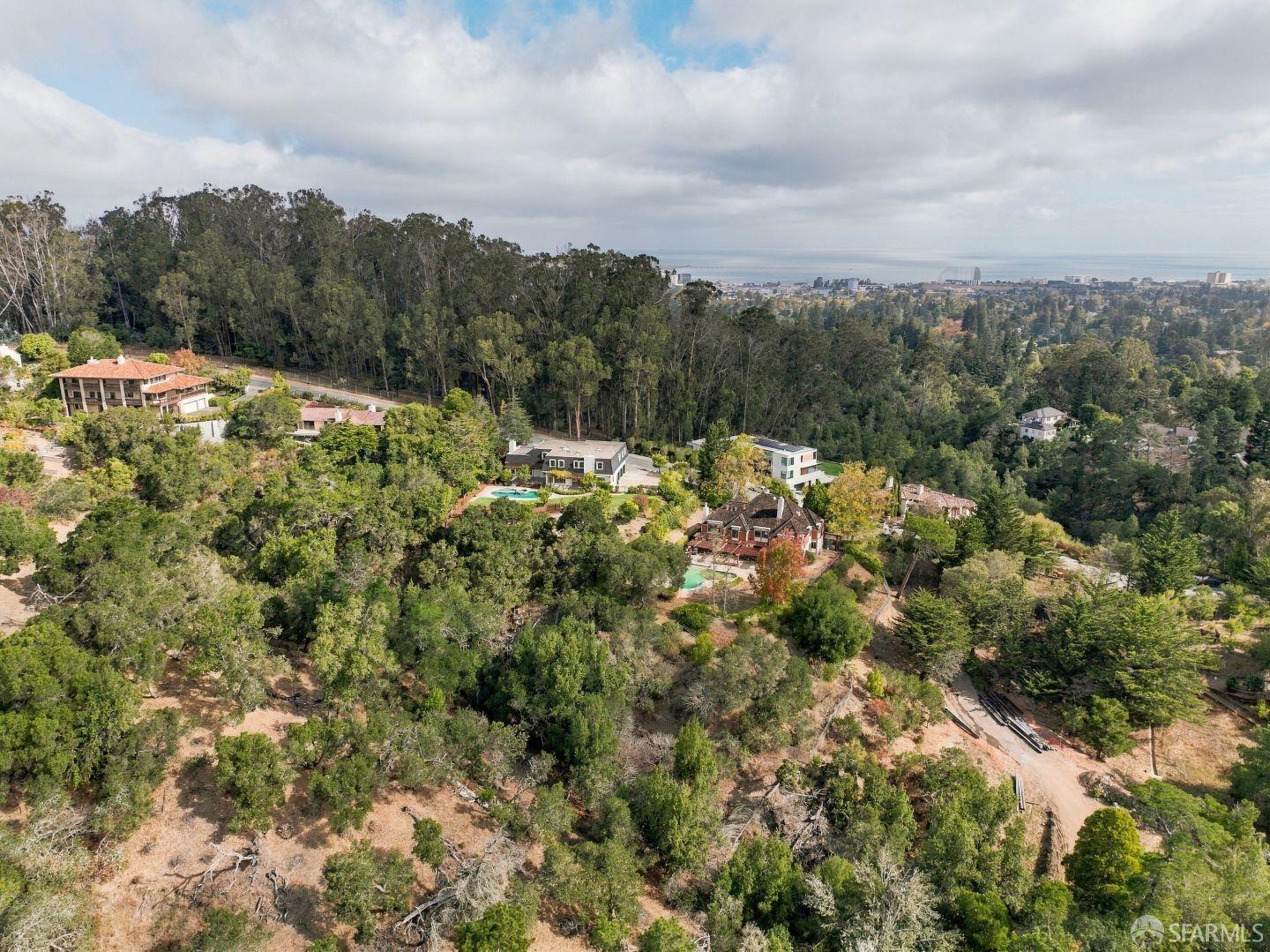 955 Macadamia Avenue