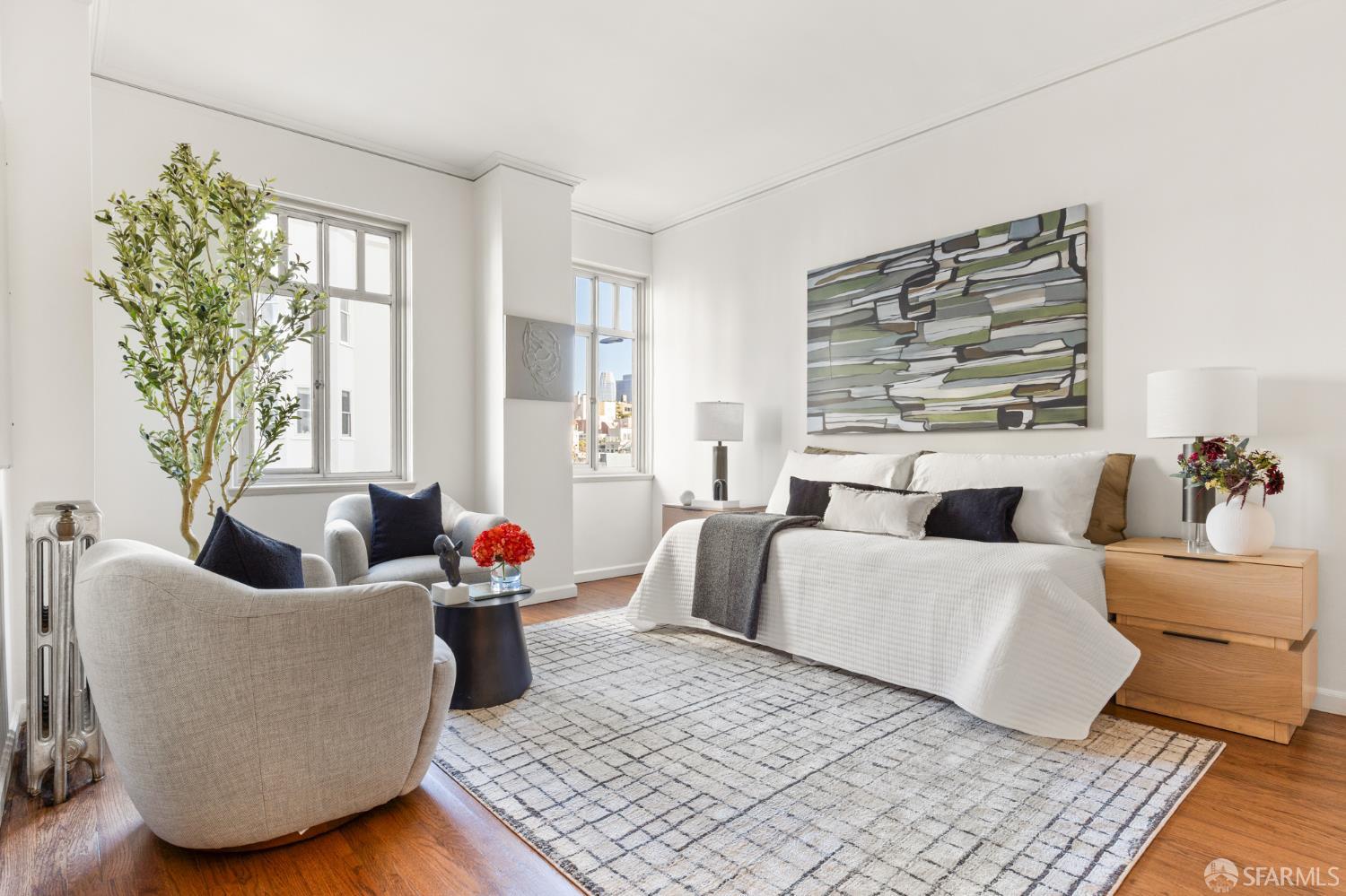 1101 Green Street # 204
