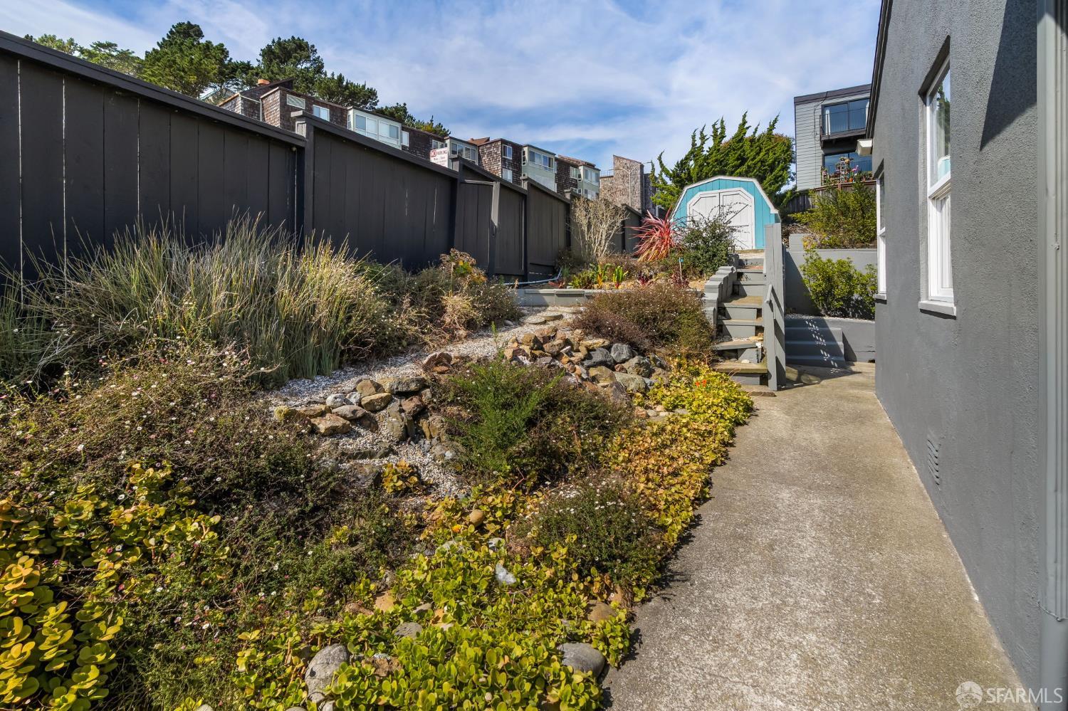 892 Duncan Street