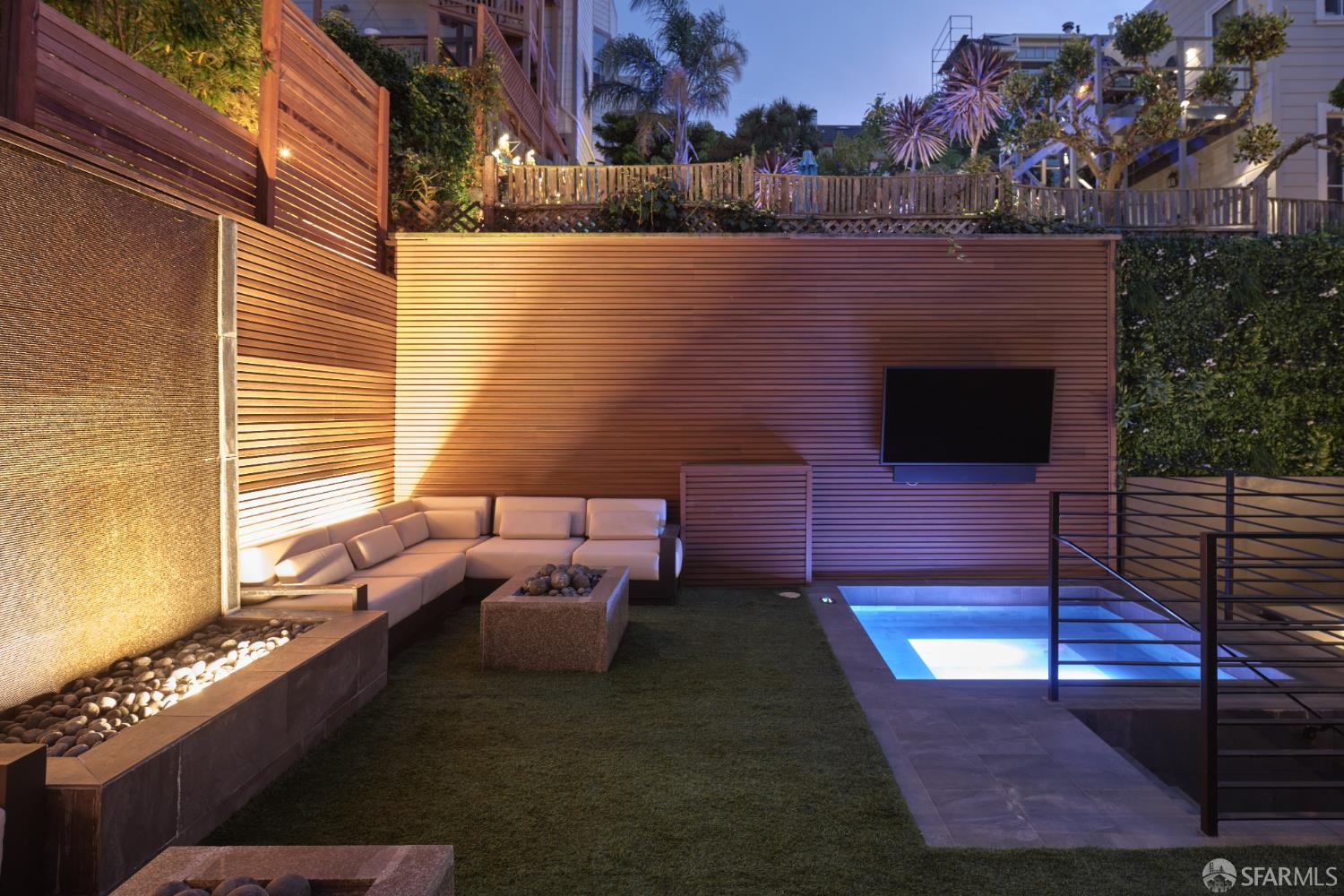 571 Noe Street