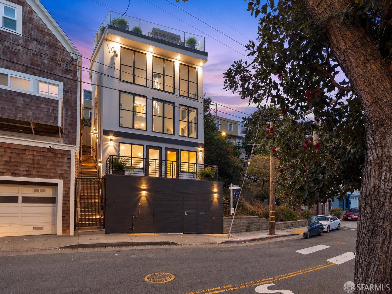 200 Putnam Street