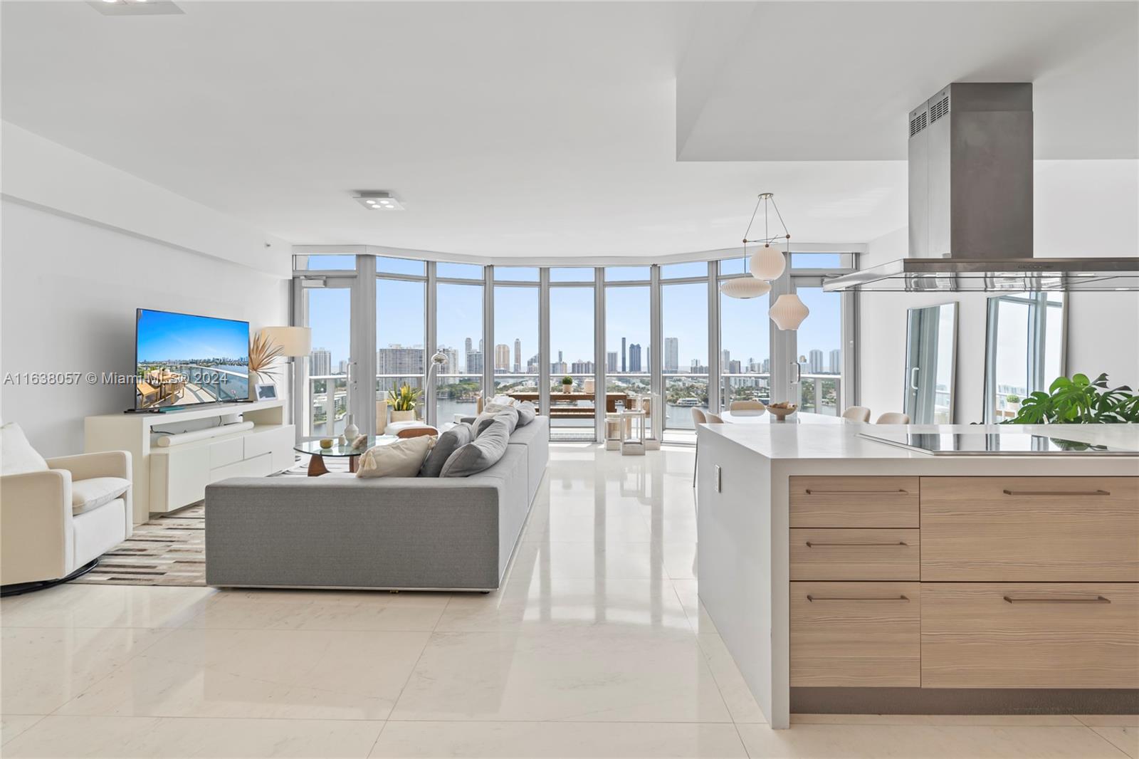17301 Biscayne Blvd # 2111