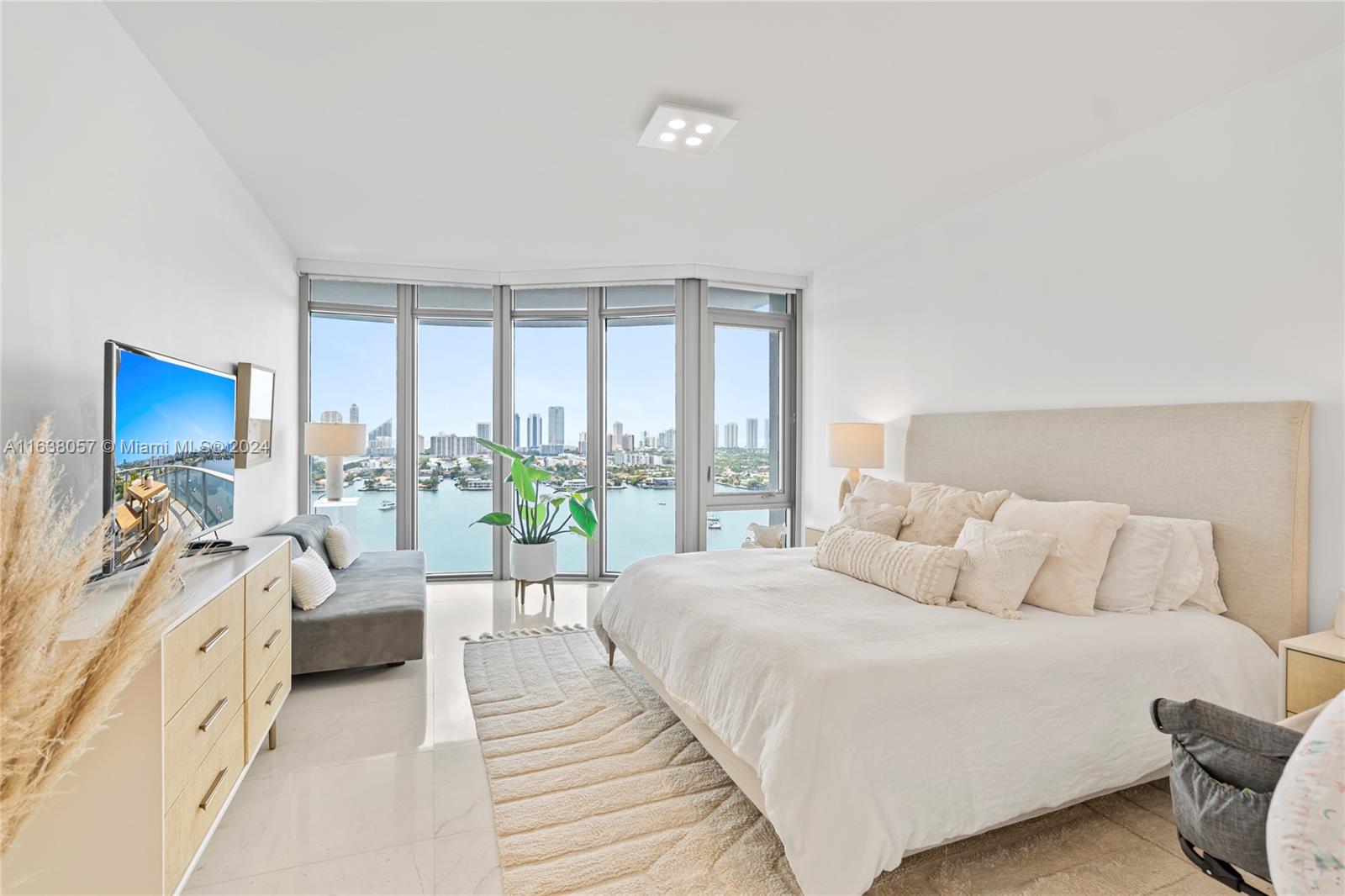 17301 Biscayne Blvd # 2111
