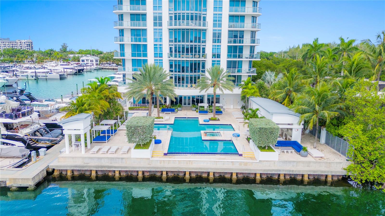 17301 Biscayne Blvd # 2111