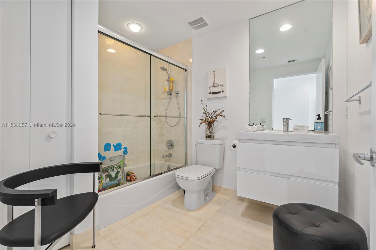 17301 Biscayne Blvd # 2111