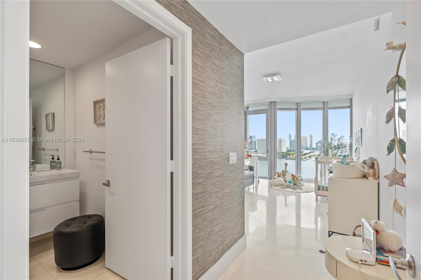 17301 Biscayne Blvd # 2111