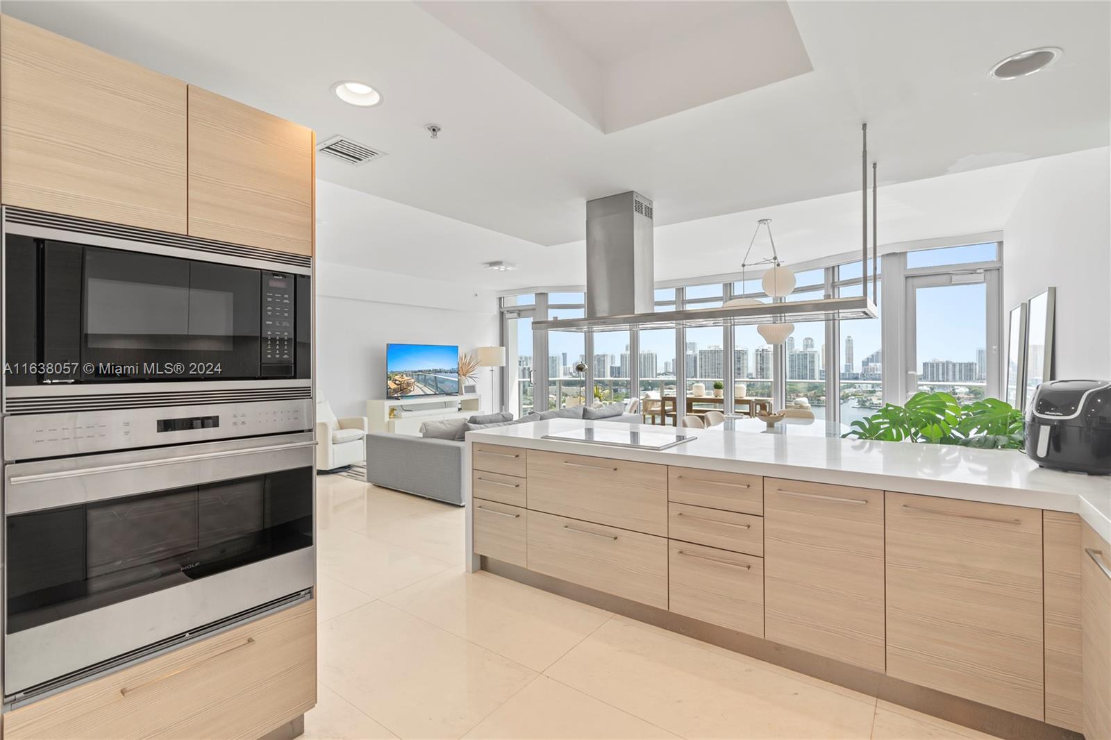 17301 Biscayne Blvd # 2111