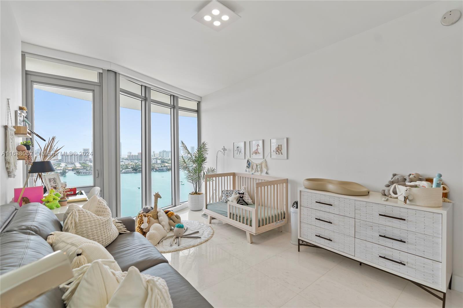 17301 Biscayne Blvd # 2111