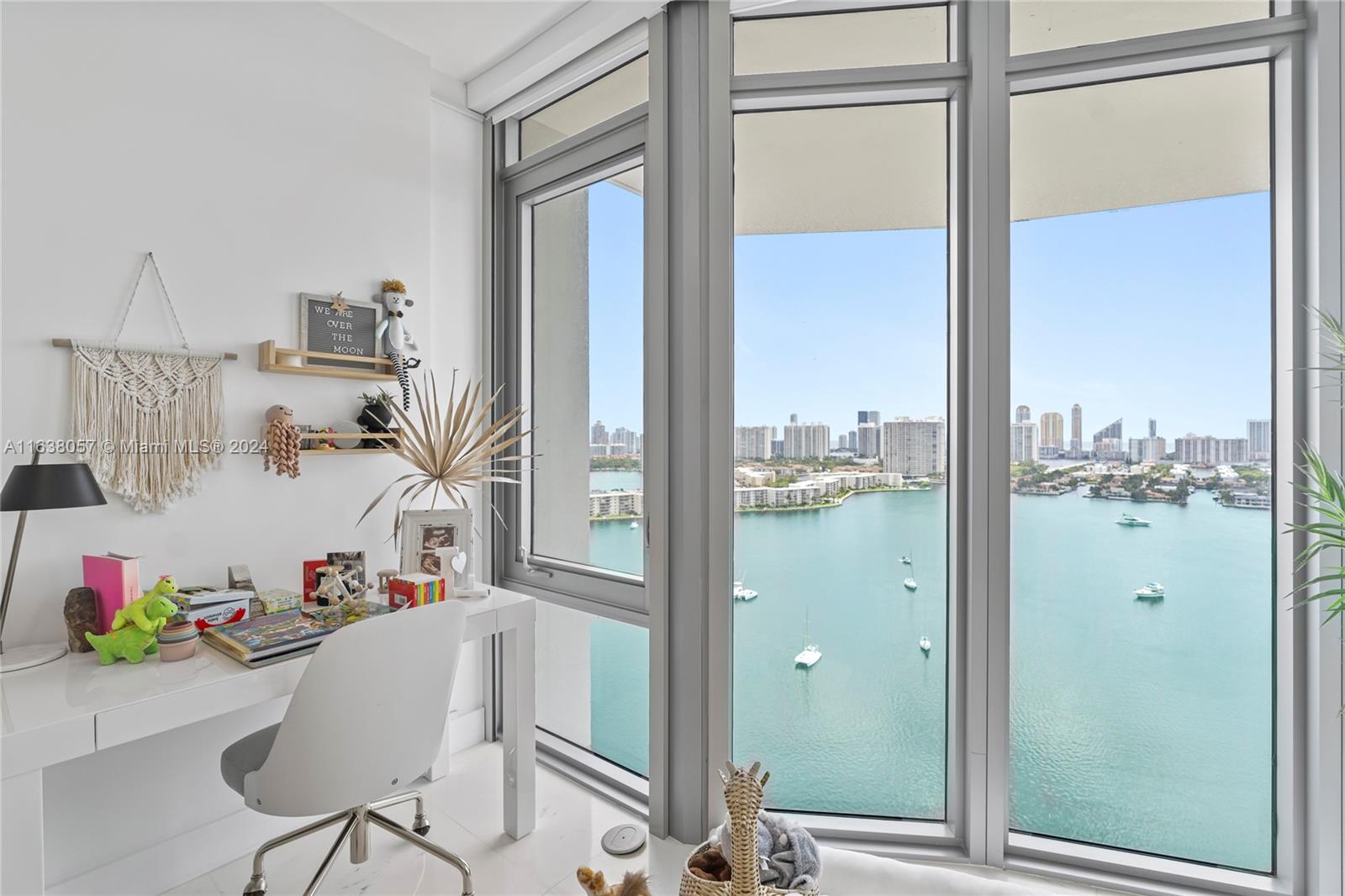 17301 Biscayne Blvd # 2111