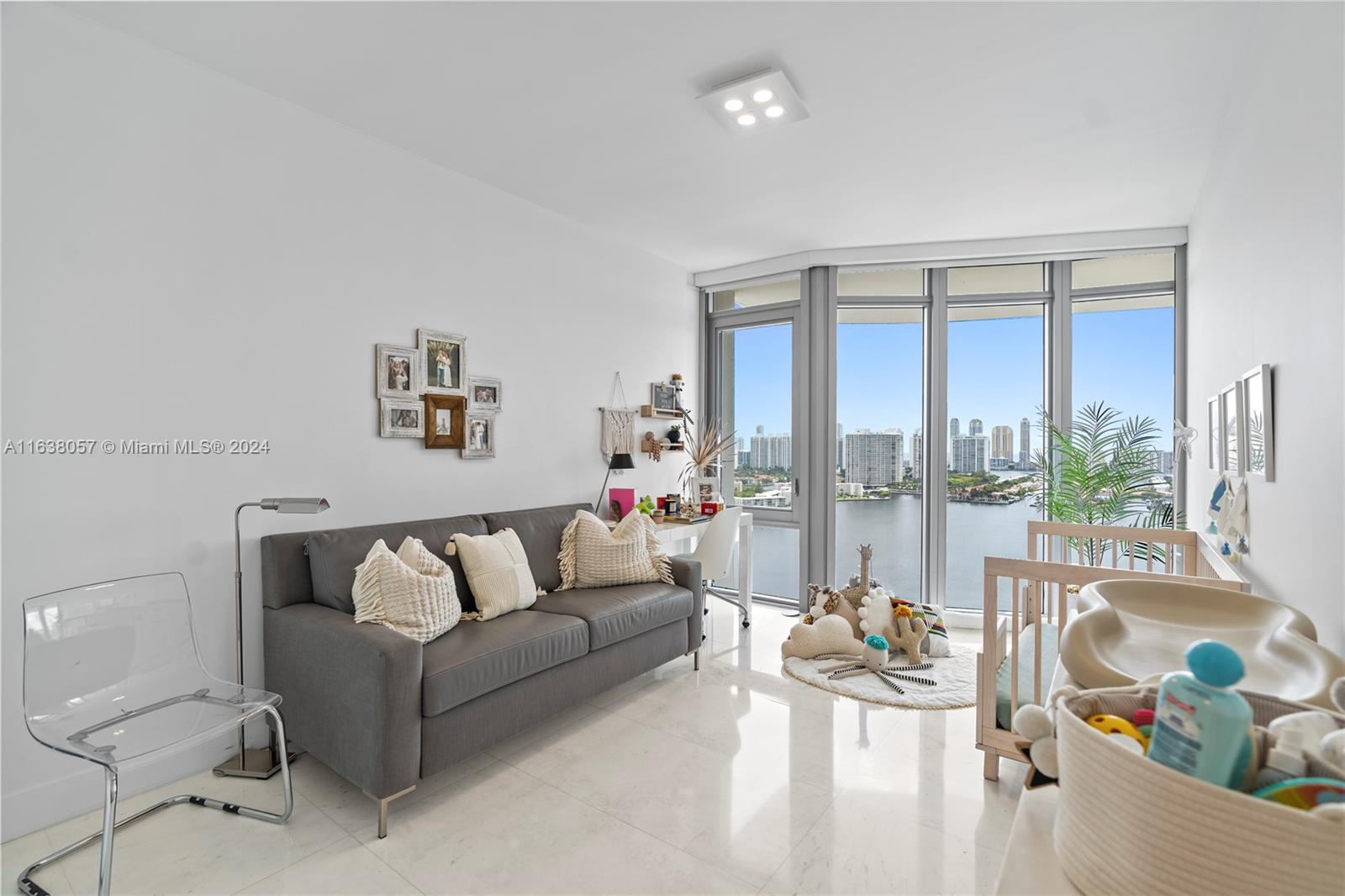 17301 Biscayne Blvd # 2111