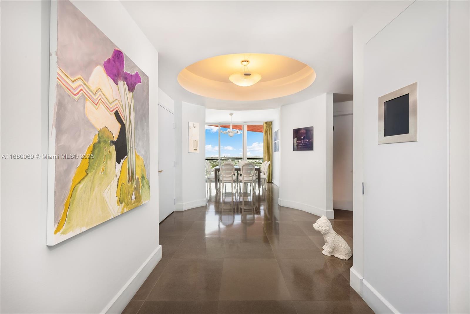 300 S Pointe Dr # 3204