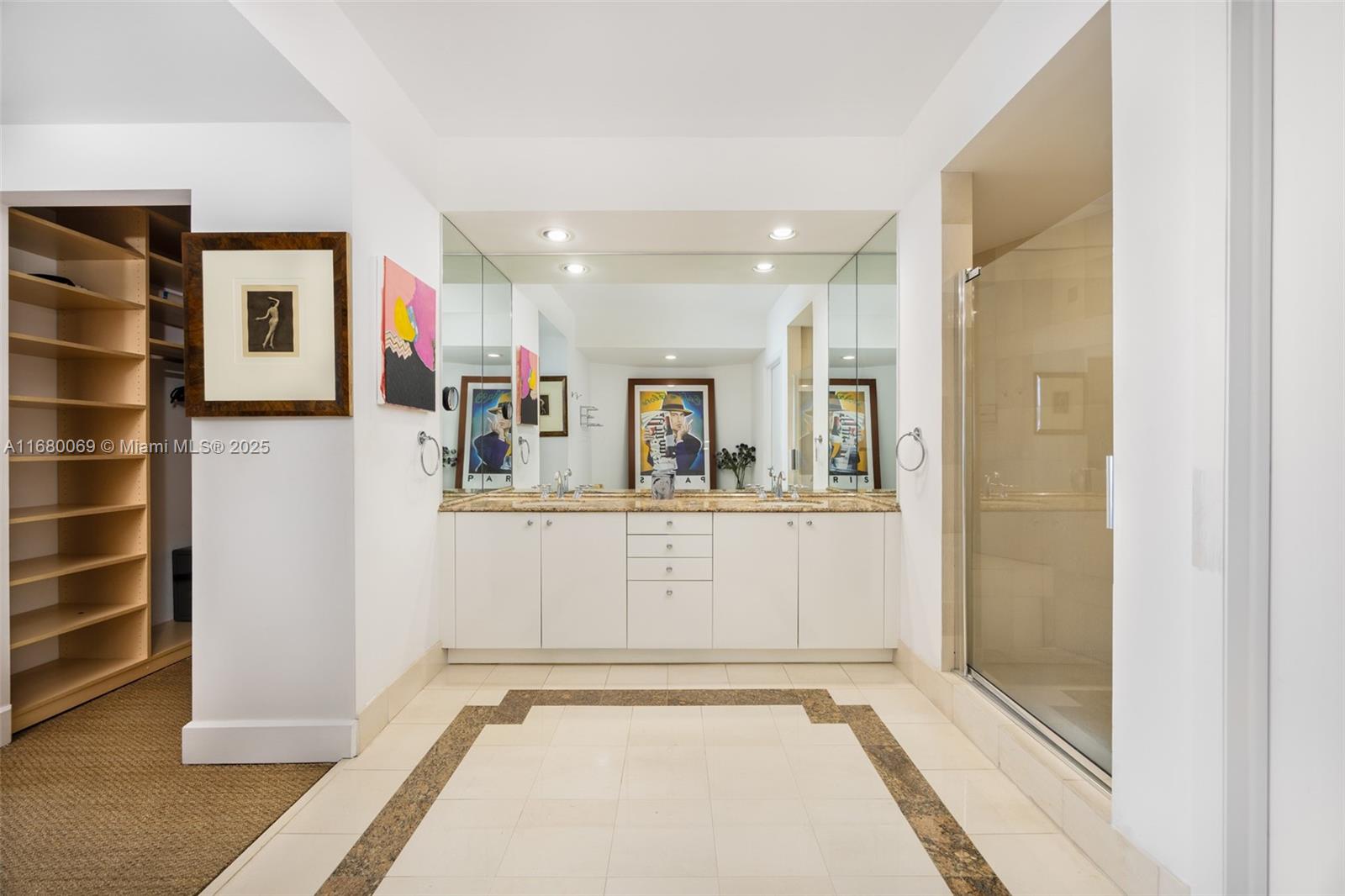 300 S Pointe Dr # 3204