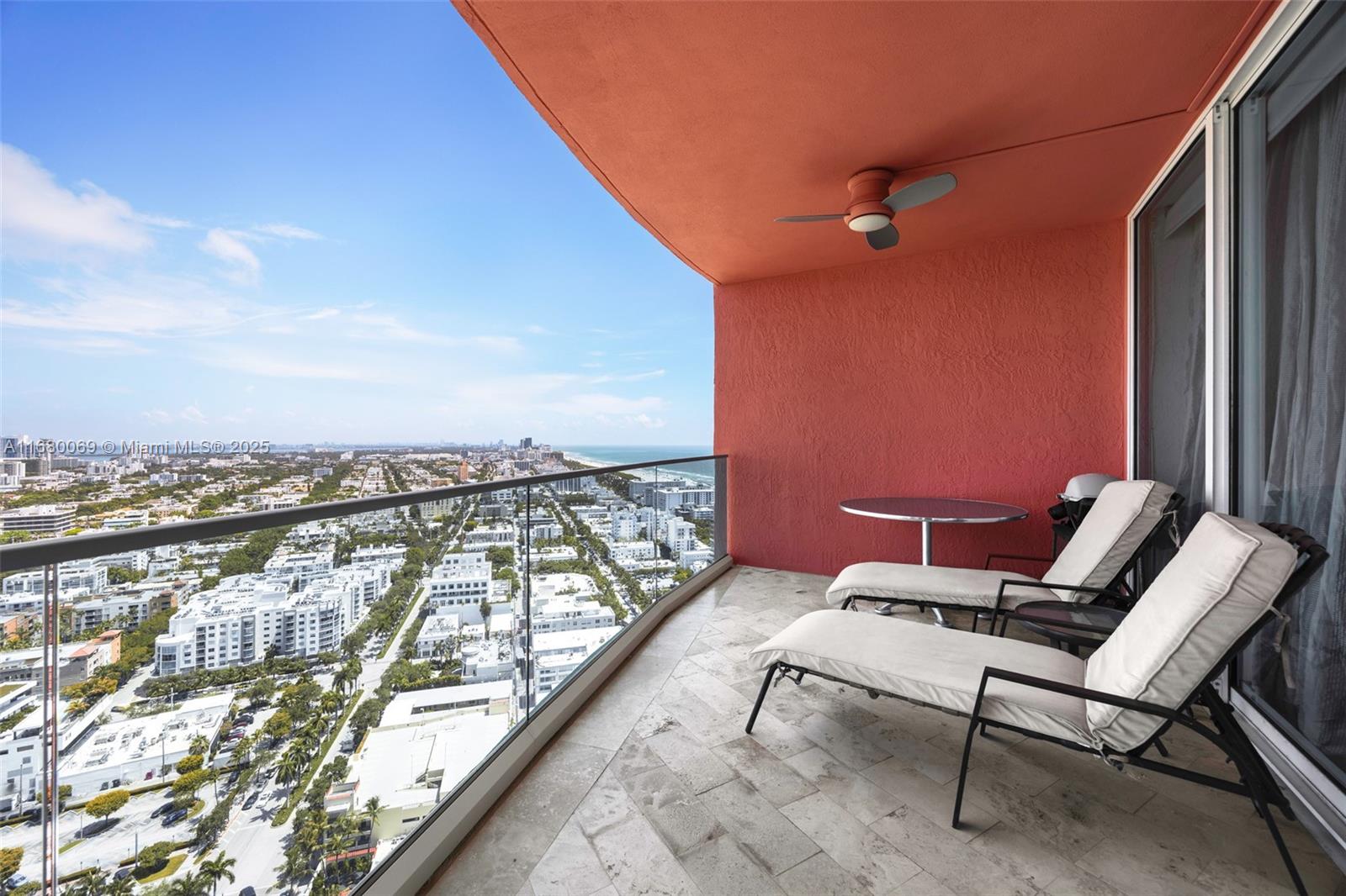 300 S Pointe Dr # 3204