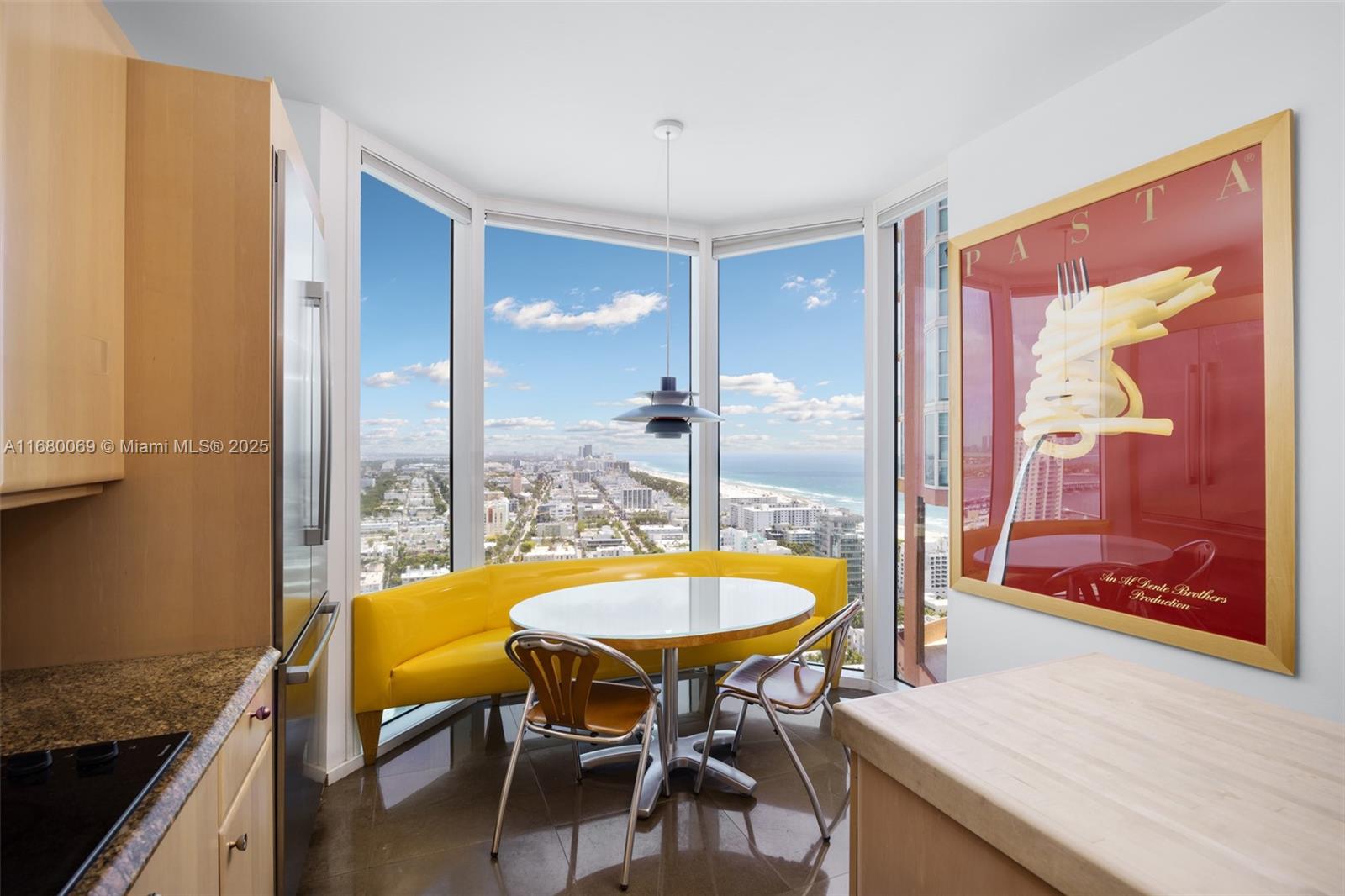 300 S Pointe Dr # 3204