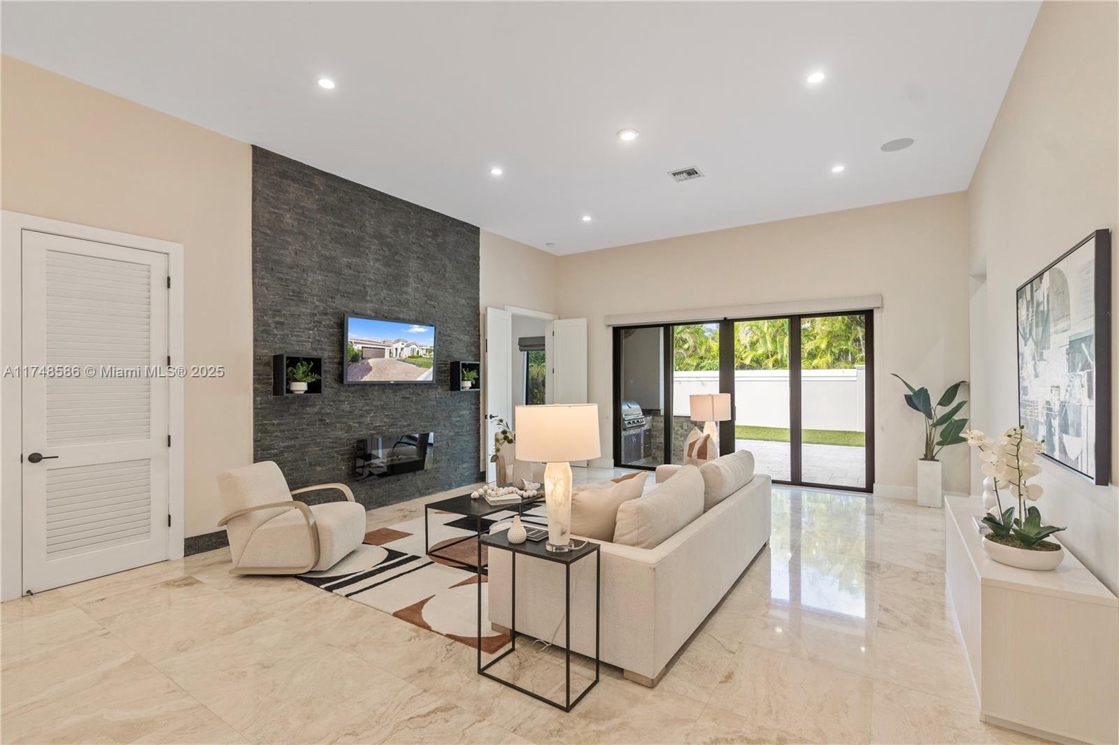5855 W Brookfield Cir W