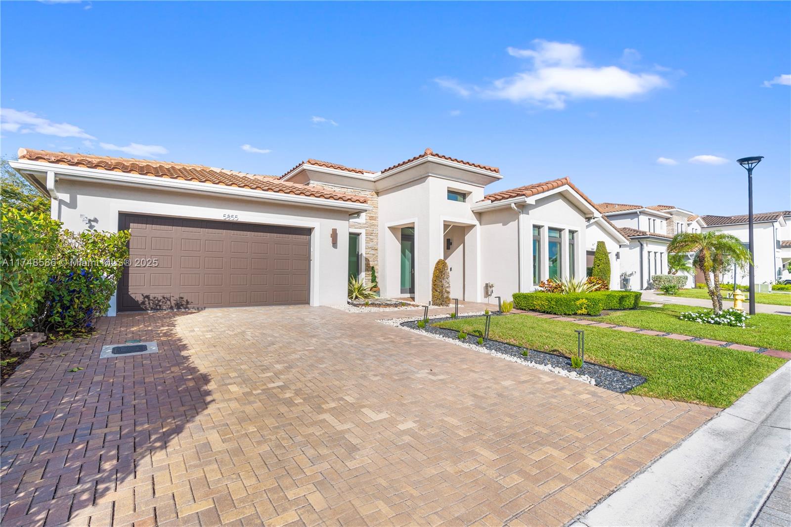 5855 W Brookfield Cir W