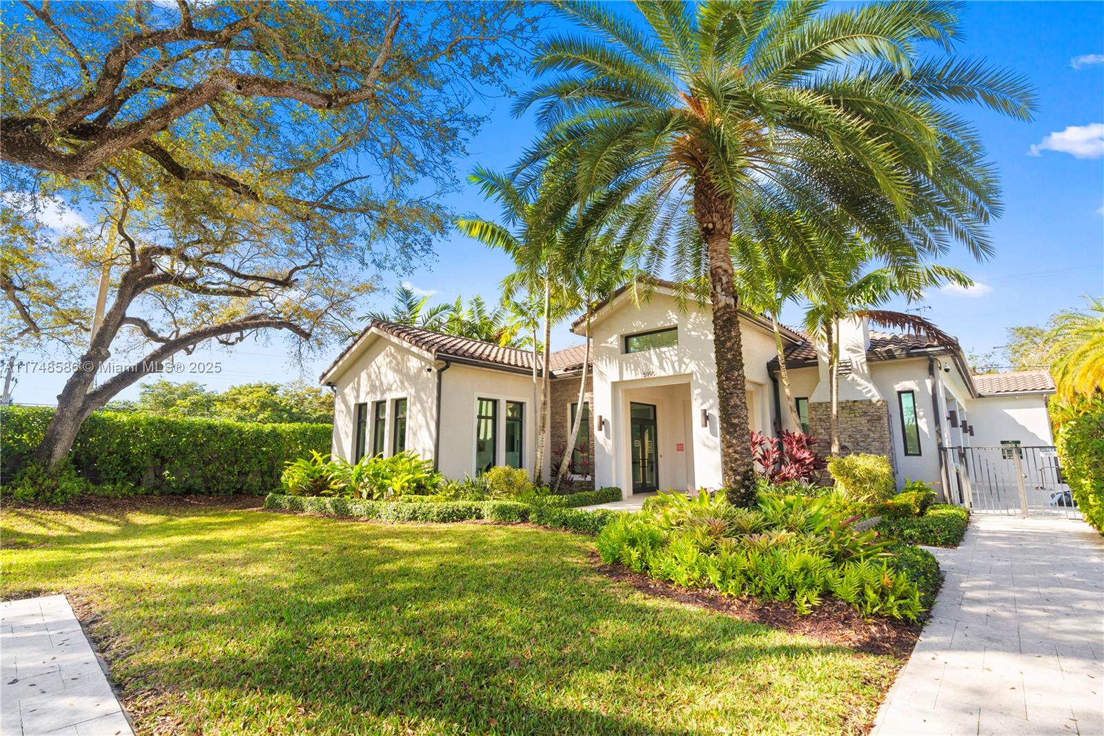 5855 W Brookfield Cir W