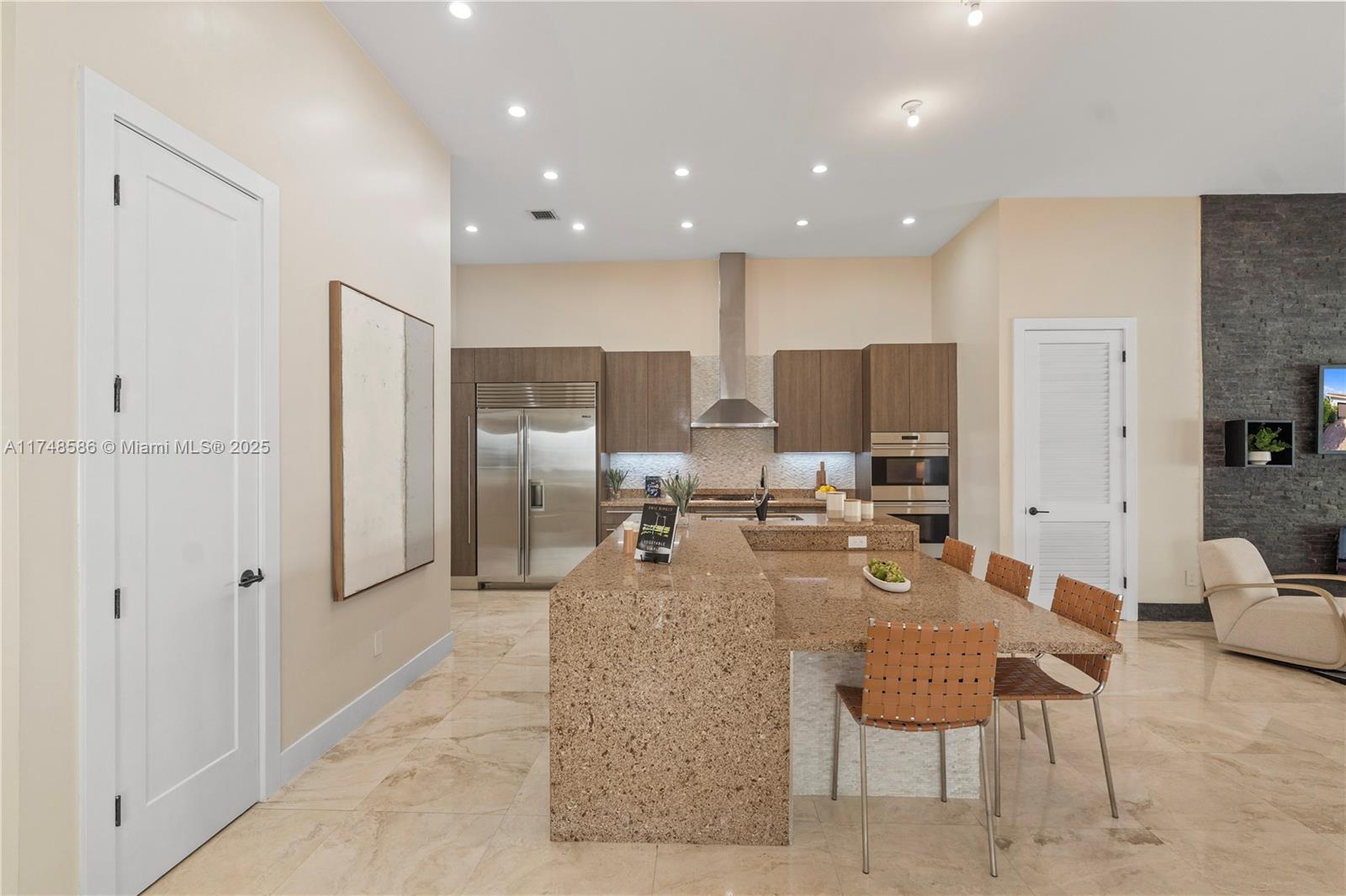 5855 W Brookfield Cir W